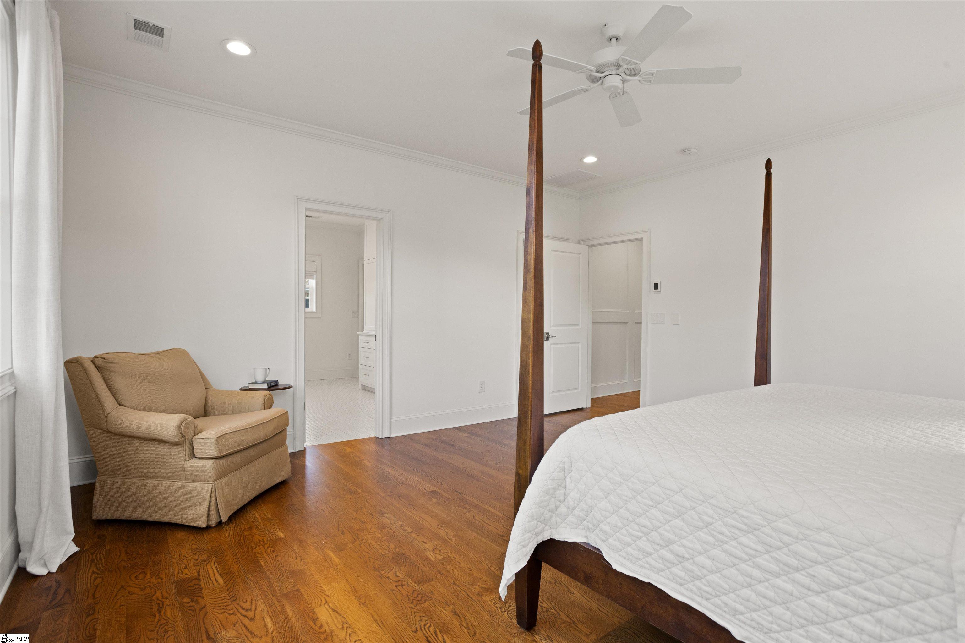 29 Westview Avenue Greenville, SC 29609