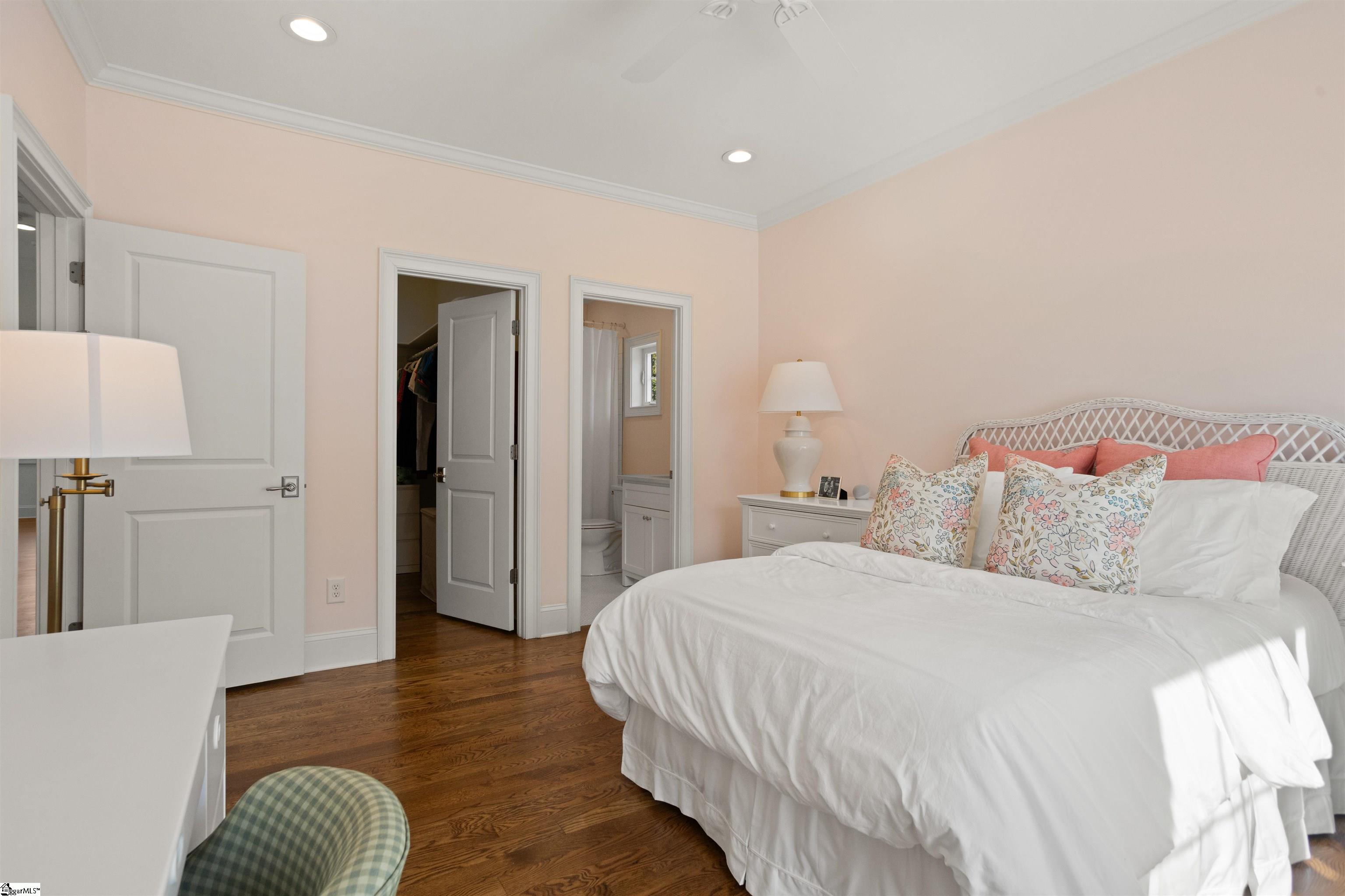 29 Westview Avenue Greenville, SC 29609