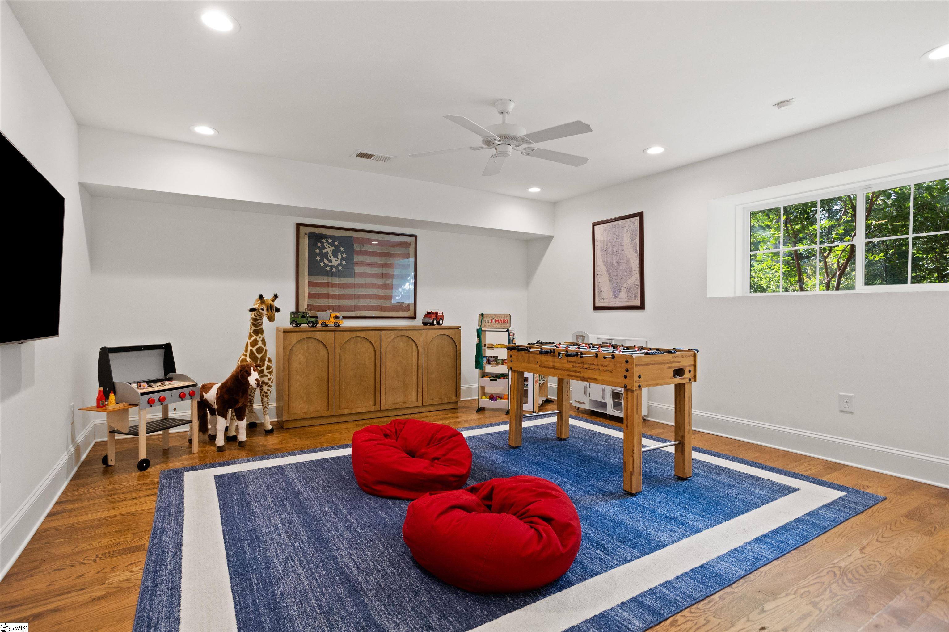 29 Westview Avenue Greenville, SC 29609