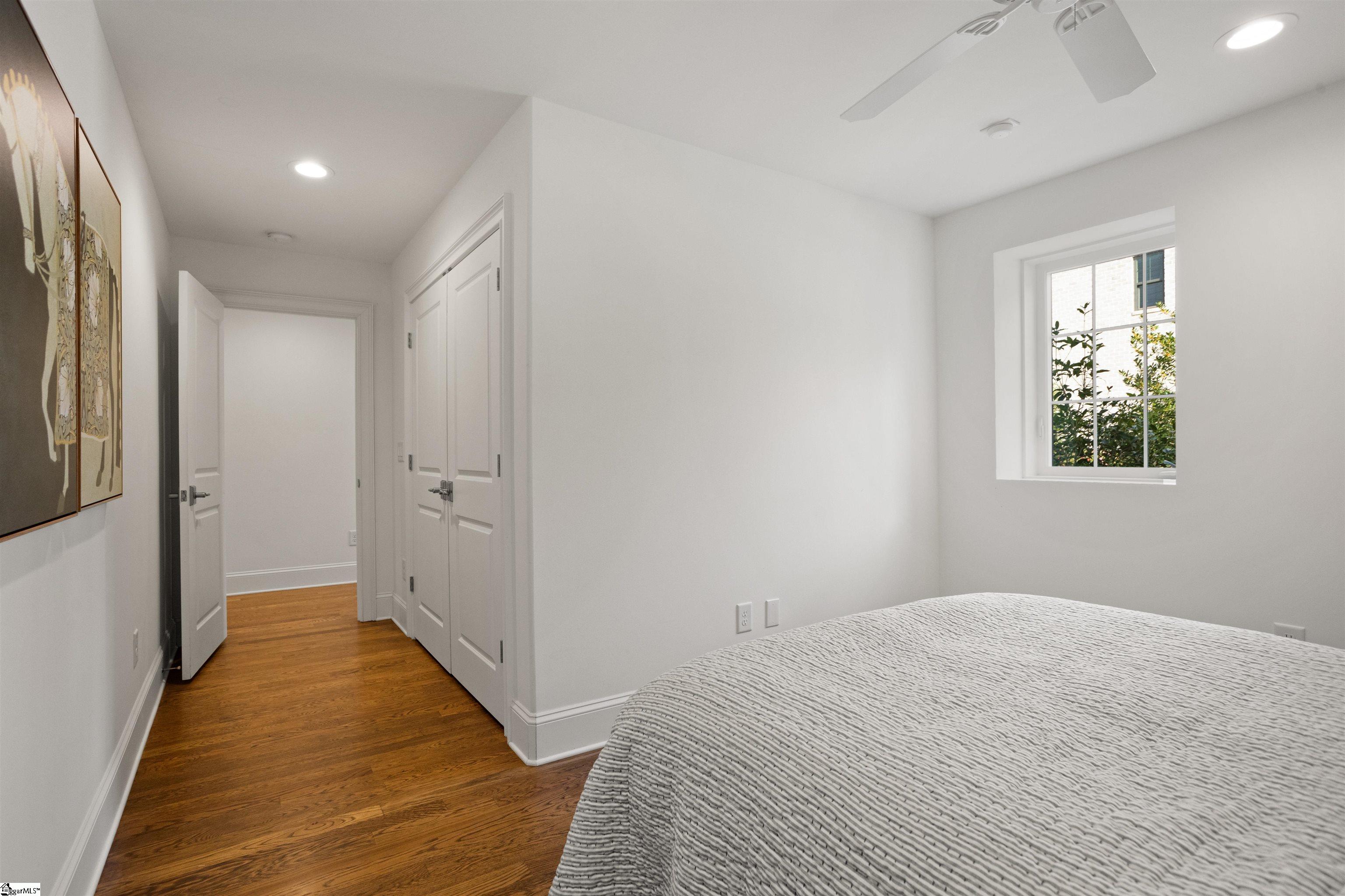 29 Westview Avenue Greenville, SC 29609