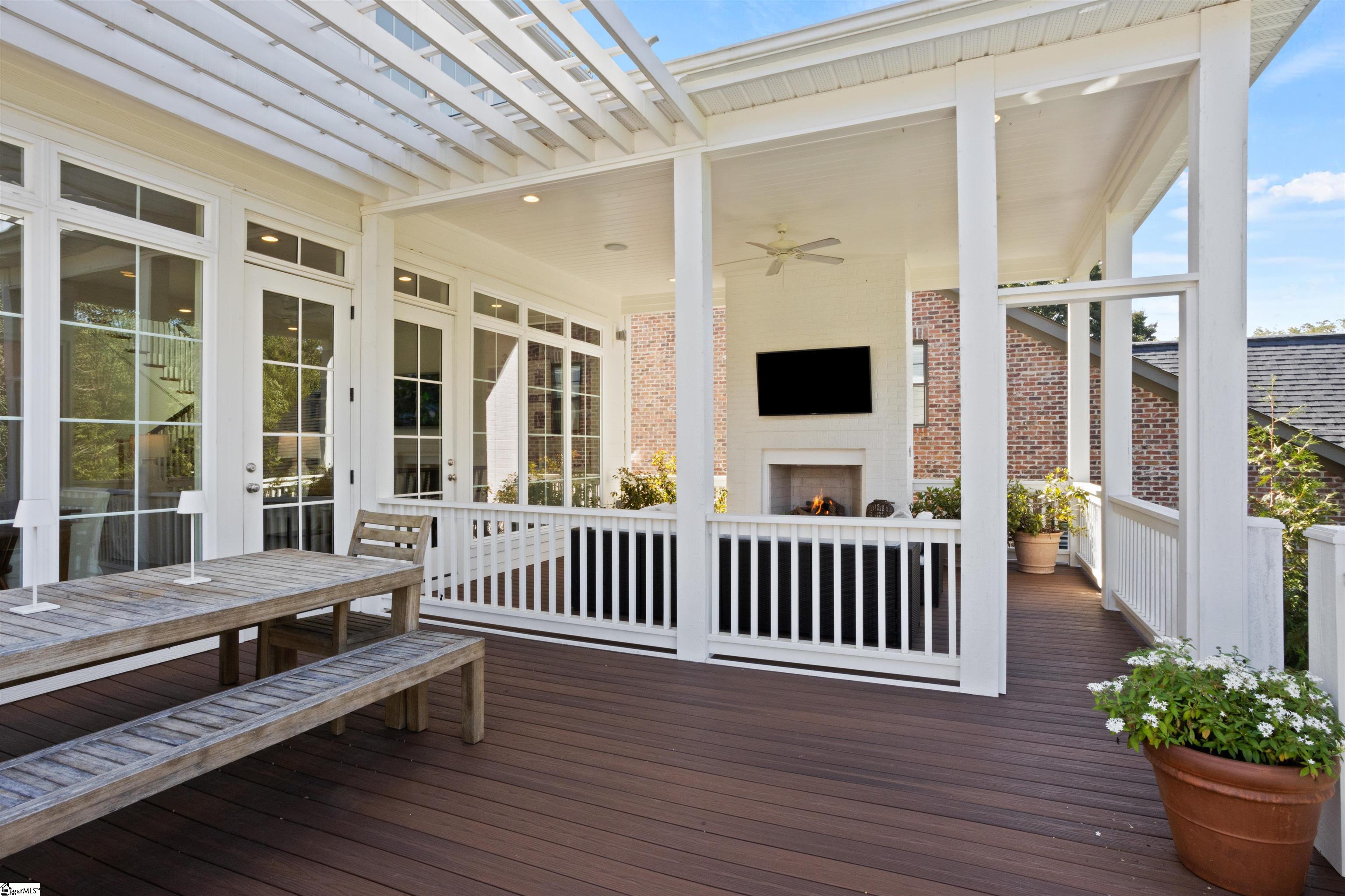 29 Westview Avenue Greenville, SC 29609