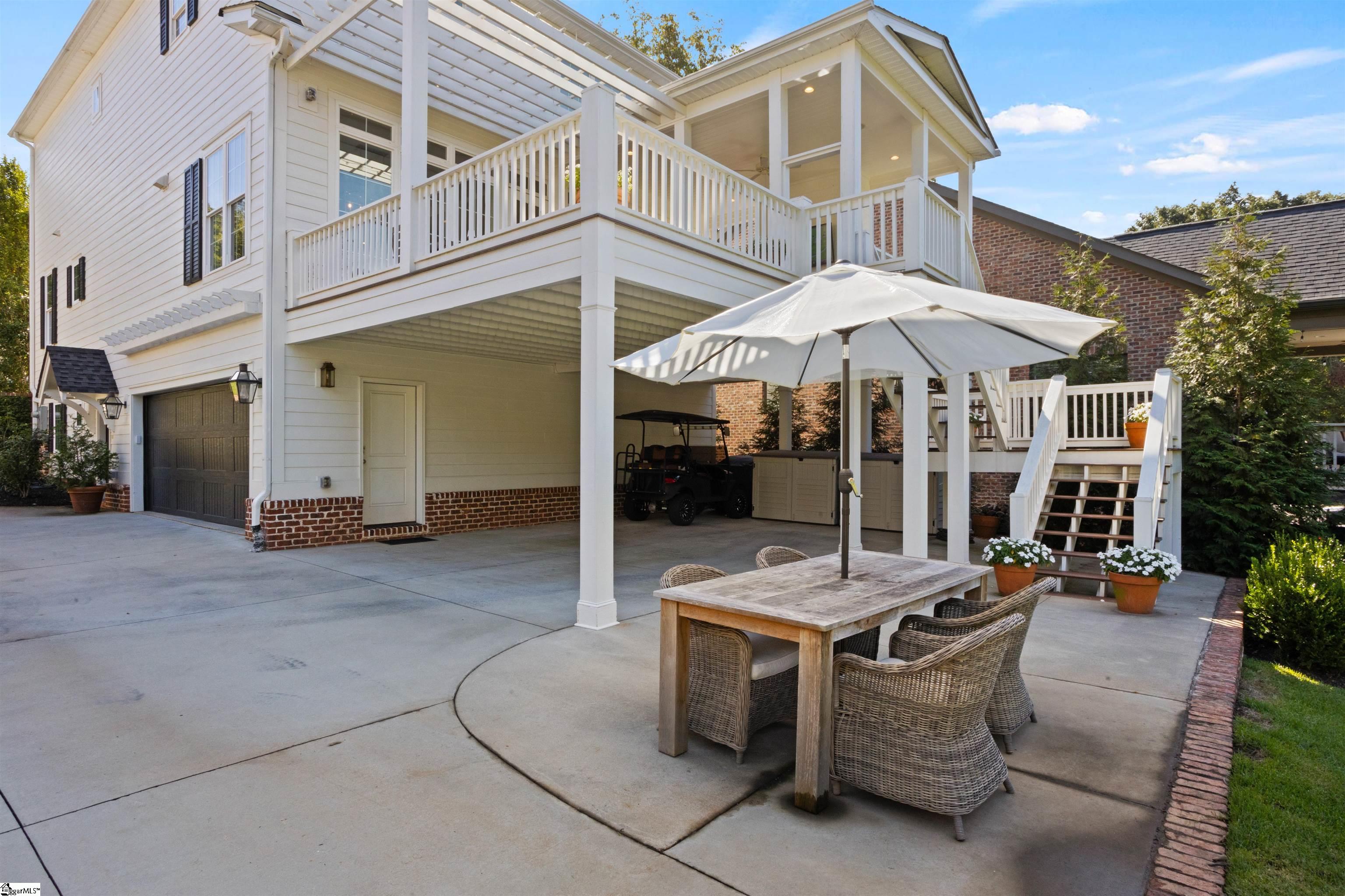 29 Westview Avenue Greenville, SC 29609