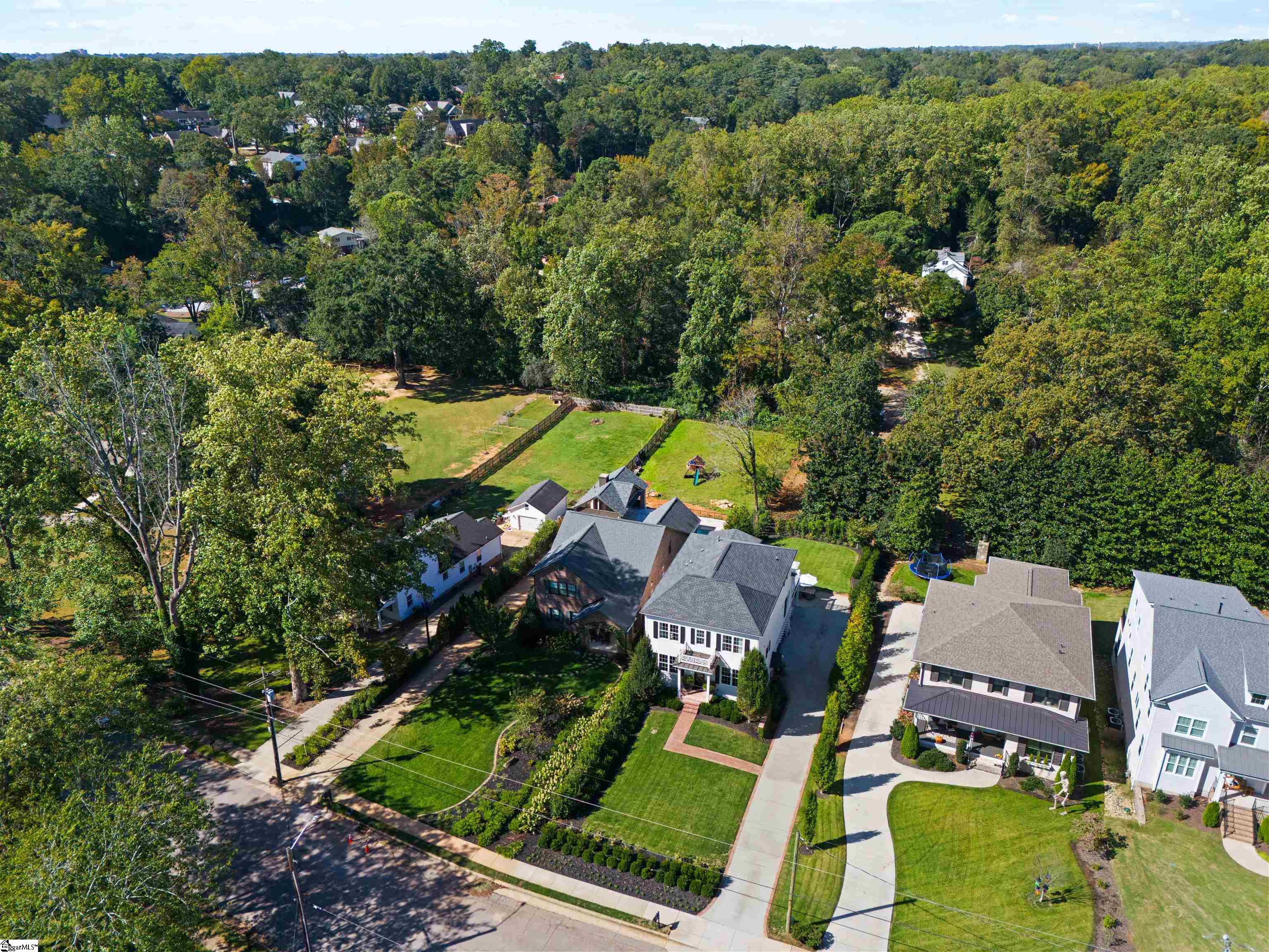 29 Westview Avenue Greenville, SC 29609