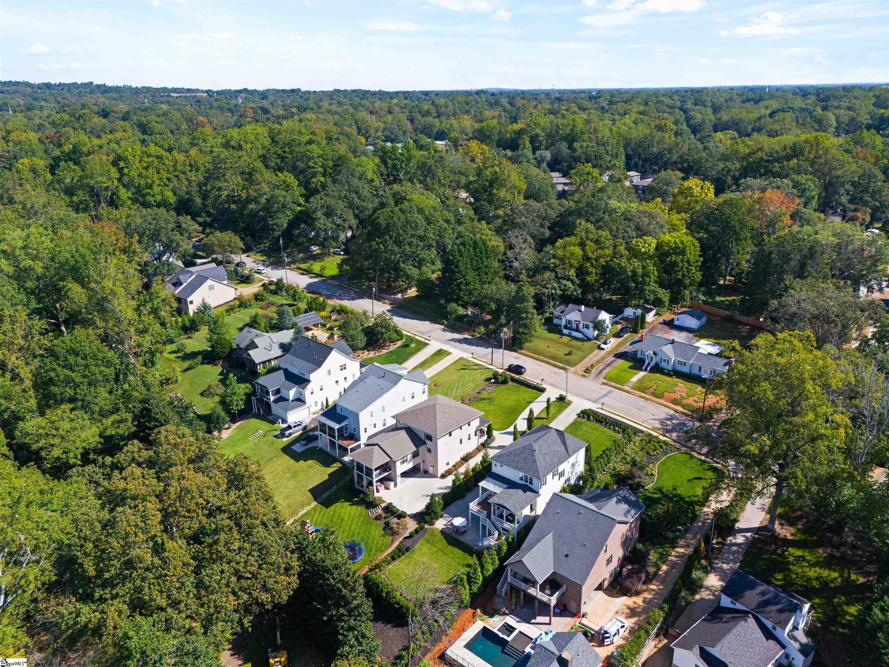 29 Westview Avenue Greenville, SC 29609