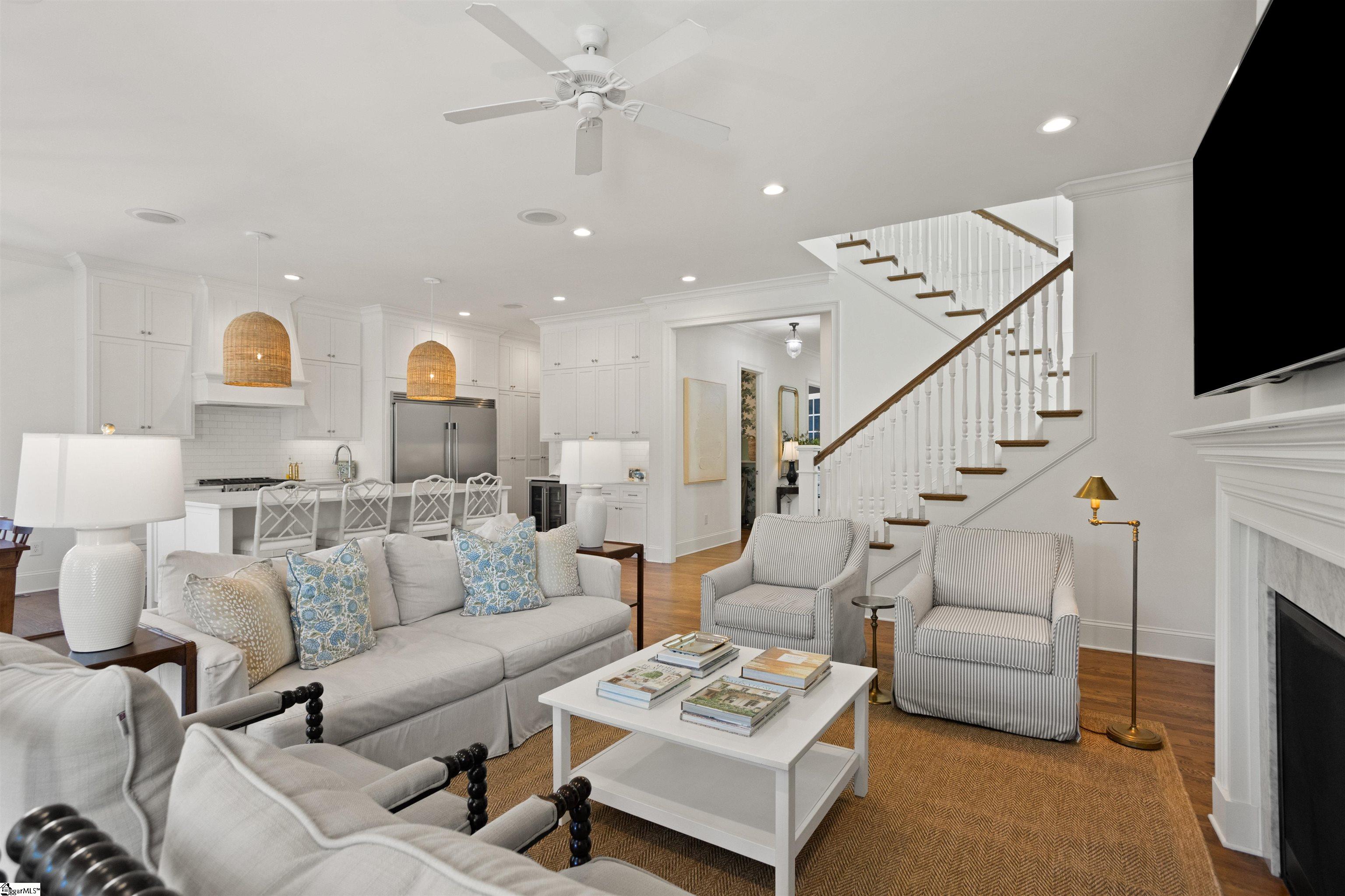 29 Westview Avenue Greenville, SC 29609