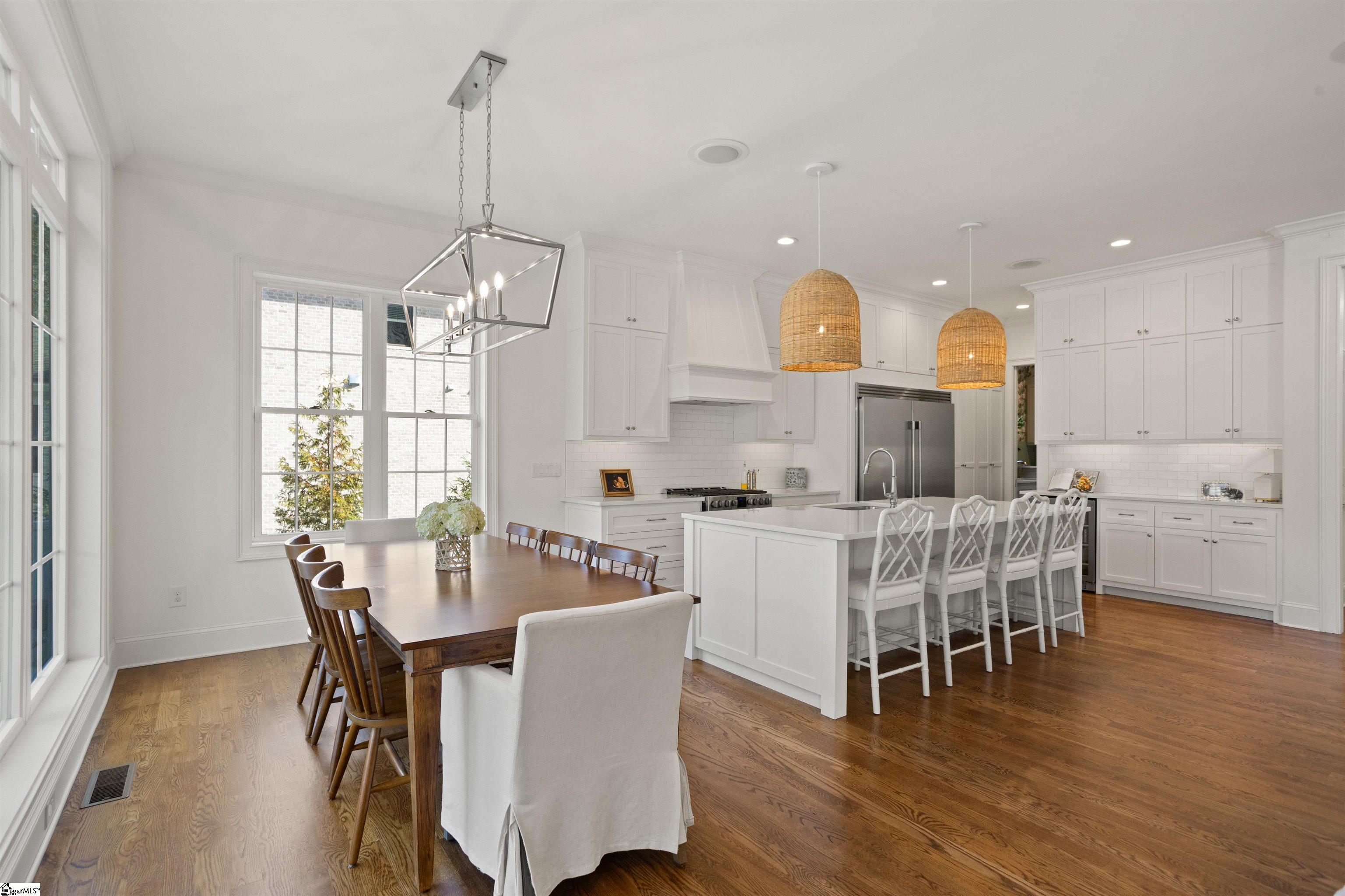 29 Westview Avenue Greenville, SC 29609