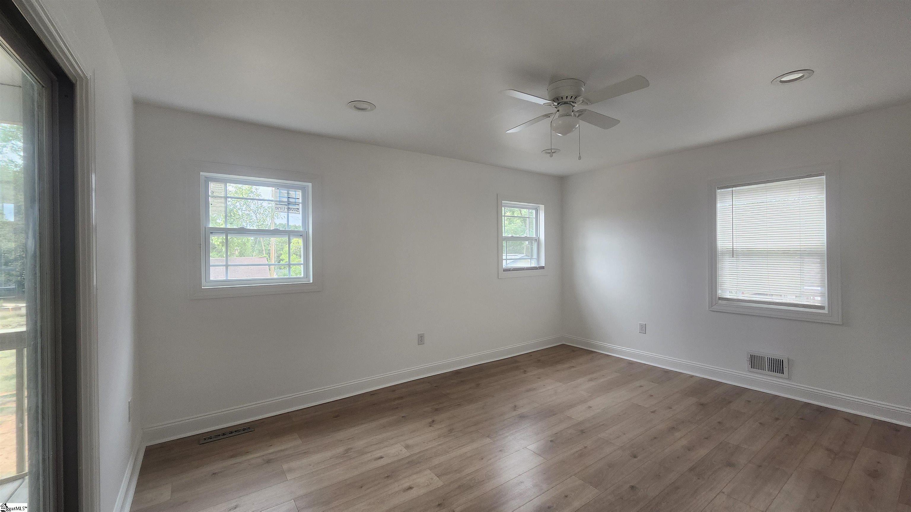 105 Ponce de Leon Avenue Spartanburg, SC 29302