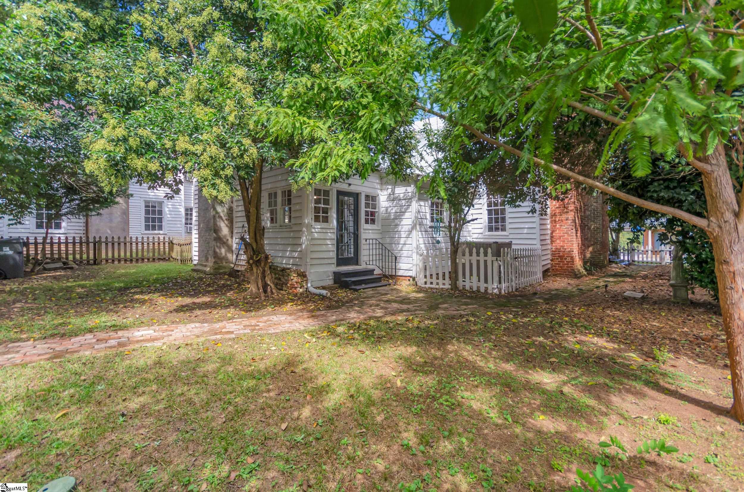 204 S Main Street Abbeville, SC 29620