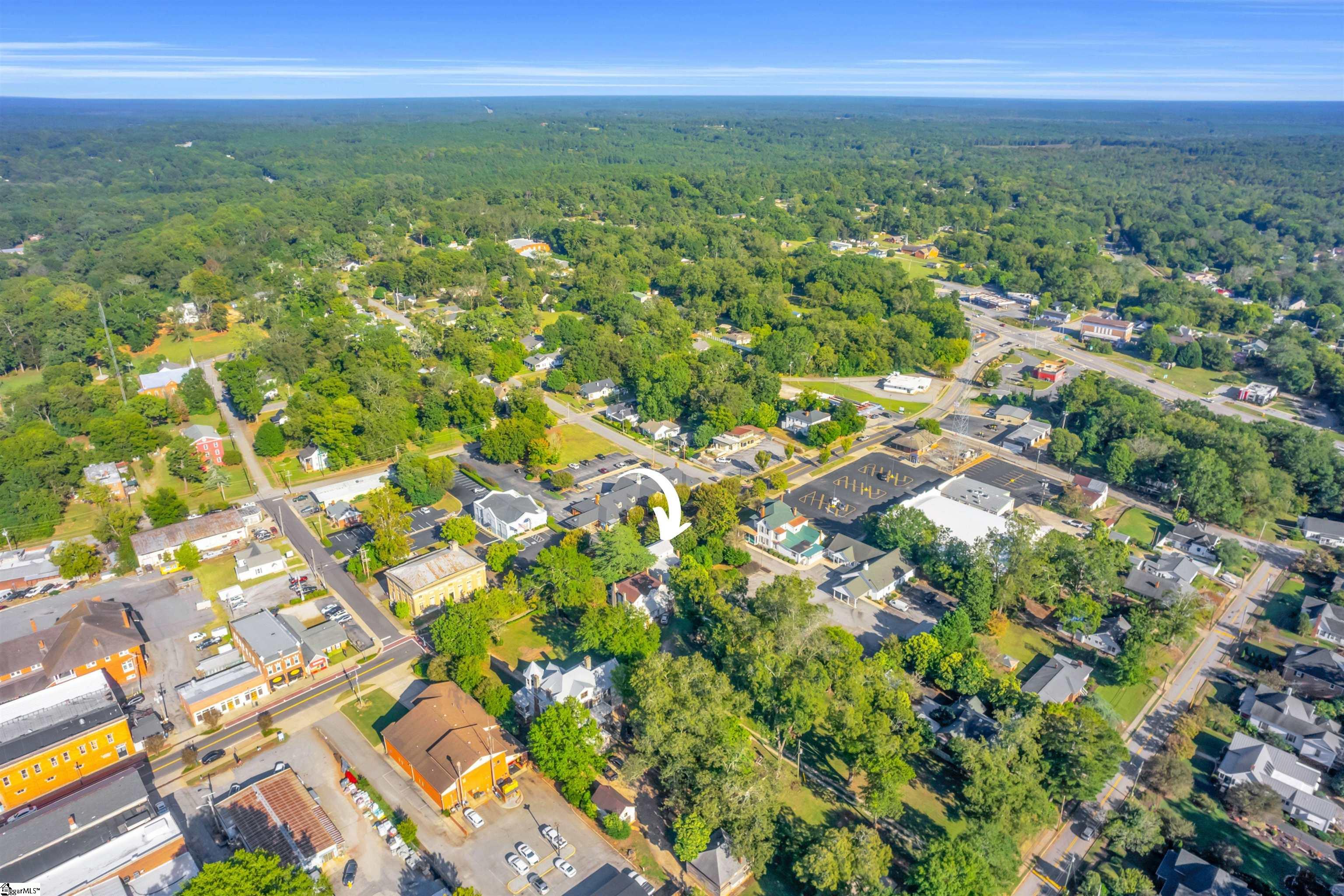 204 S Main Street Abbeville, SC 29620
