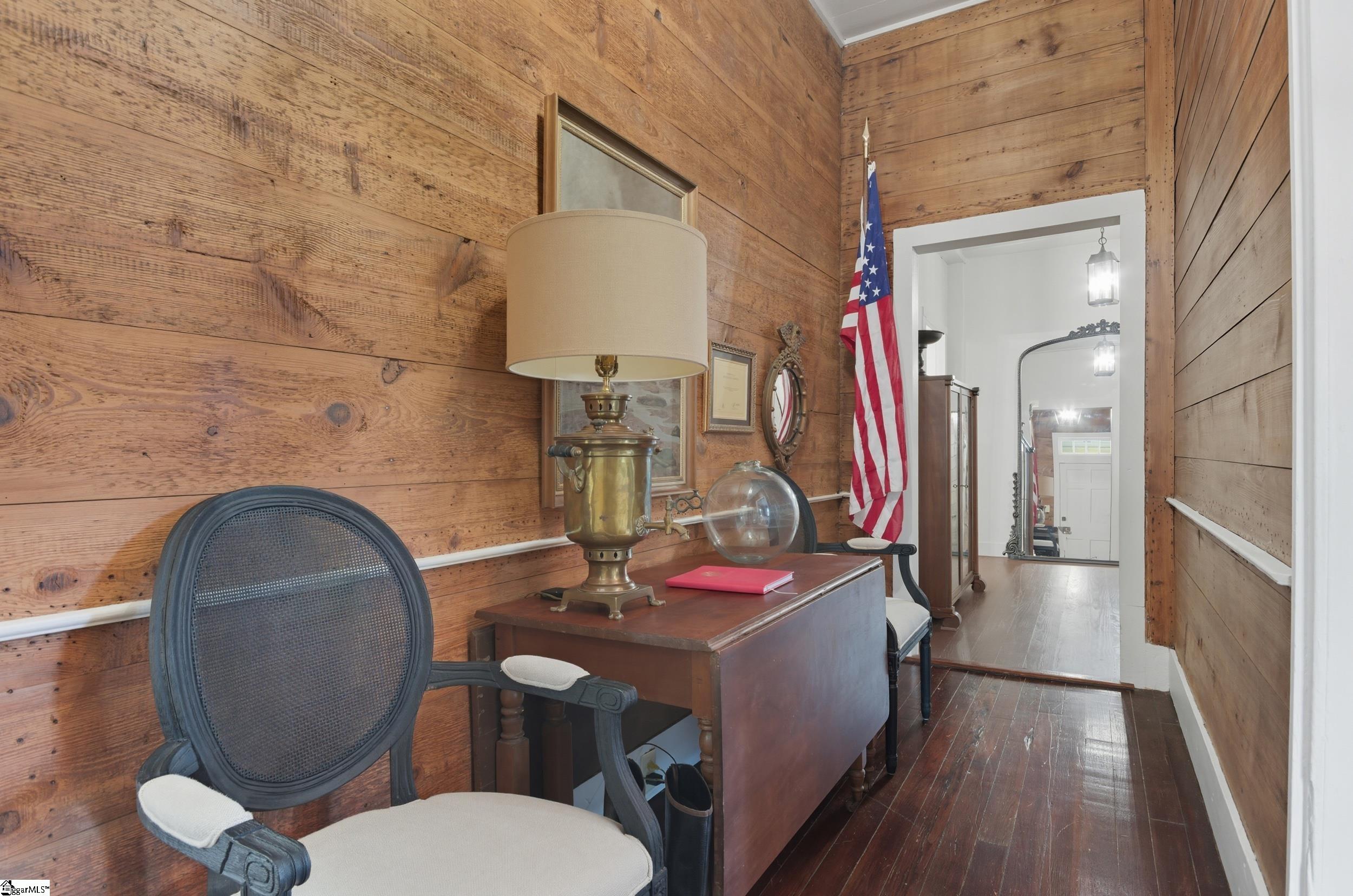 204 S Main Street Abbeville, SC 29620