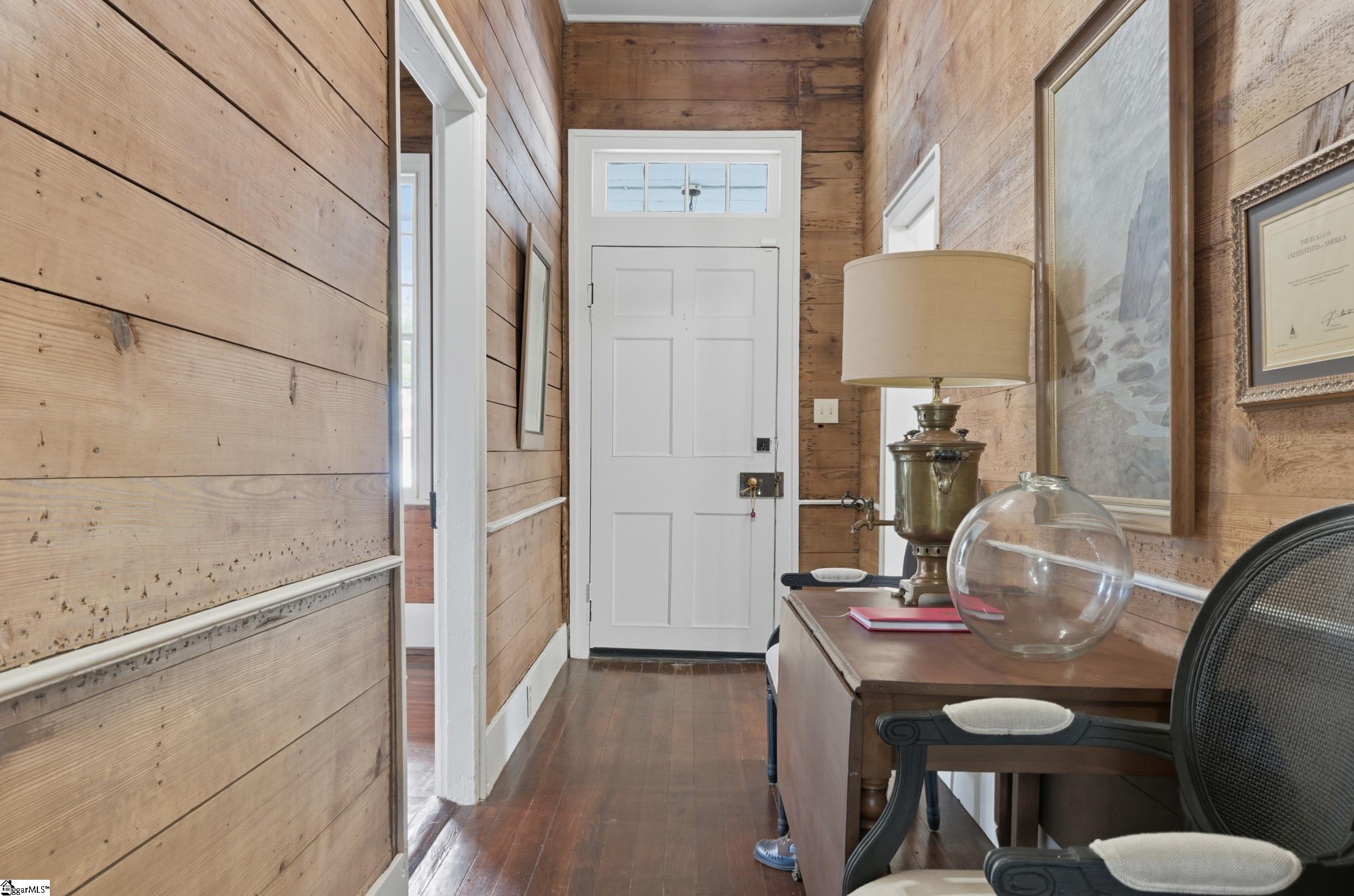 204 S Main Street Abbeville, SC 29620