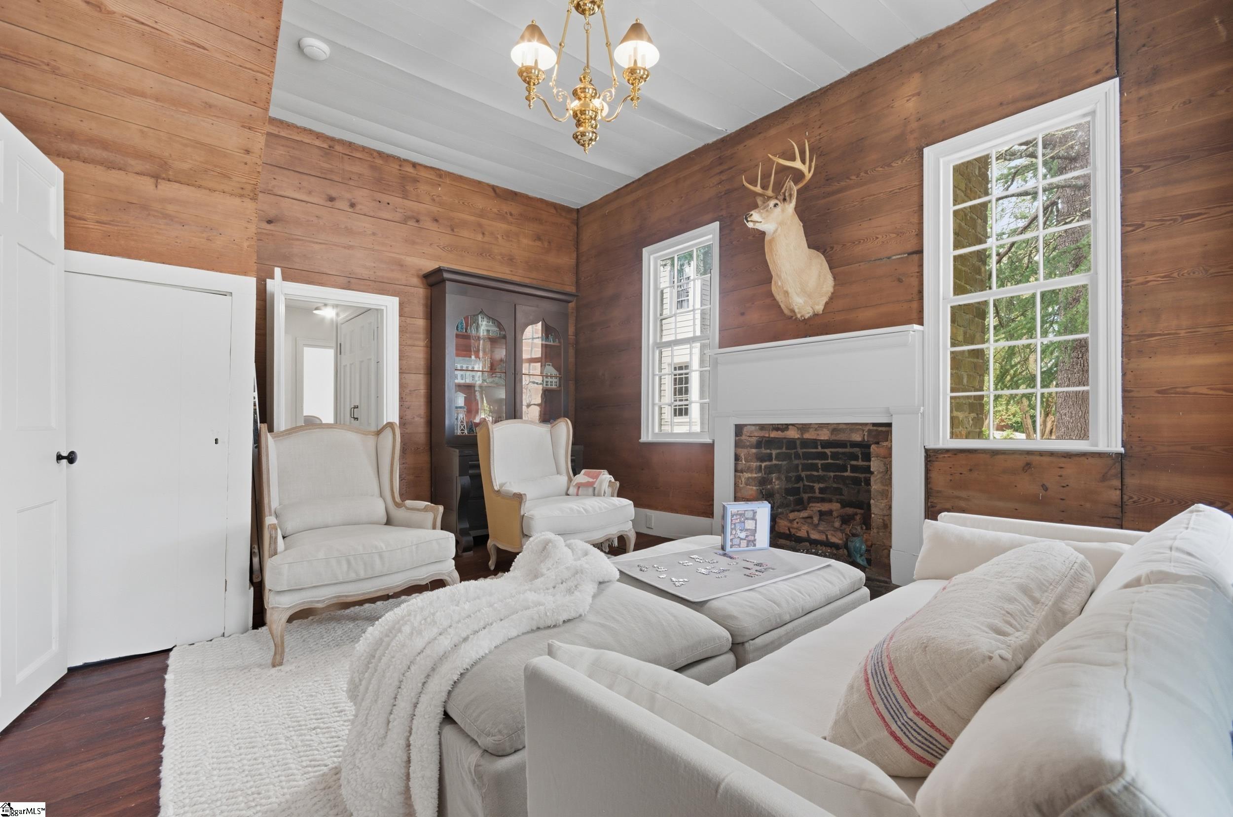 204 S Main Street Abbeville, SC 29620