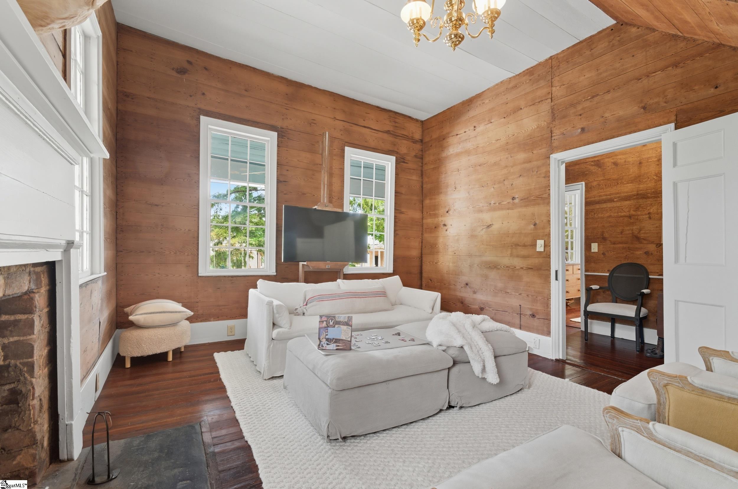 204 S Main Street Abbeville, SC 29620