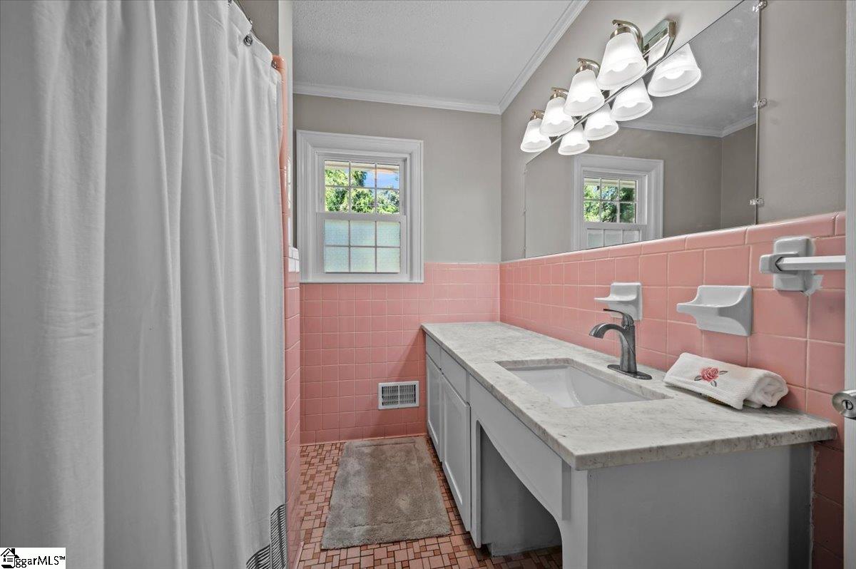 208 Briarwood Drive Belton, SC 29627