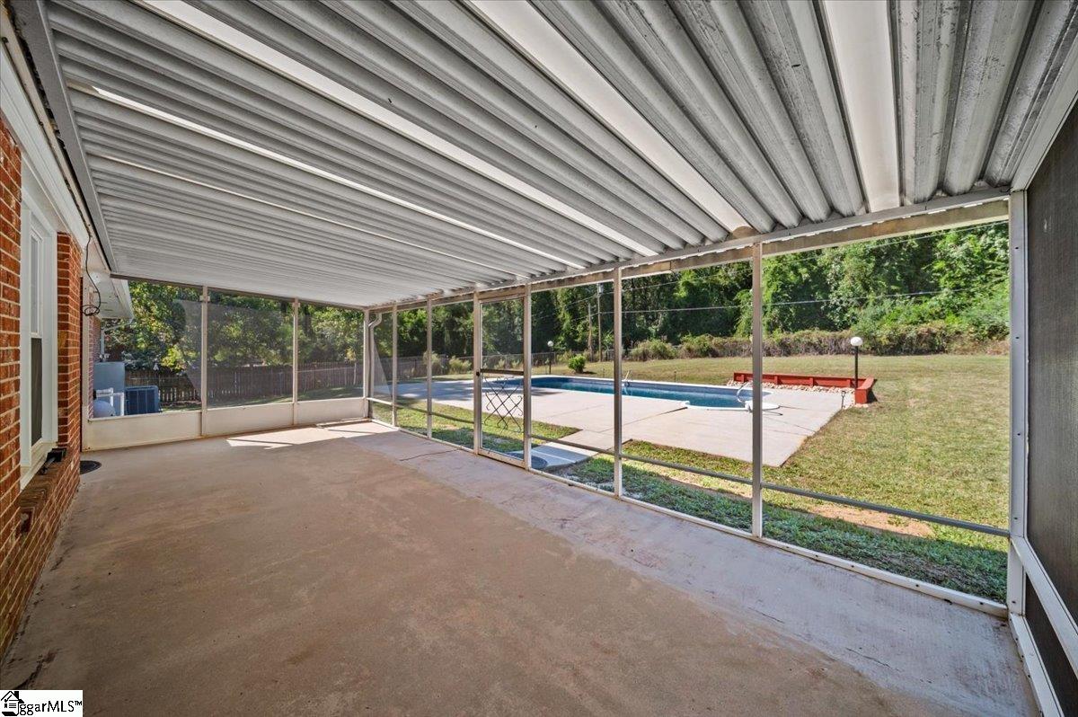 208 Briarwood Drive Belton, SC 29627