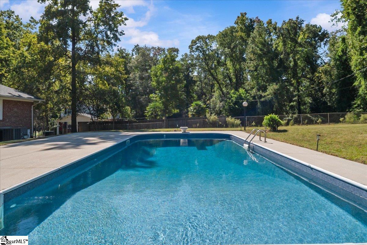 208 Briarwood Drive Belton, SC 29627