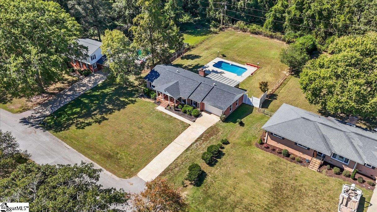 208 Briarwood Drive Belton, SC 29627