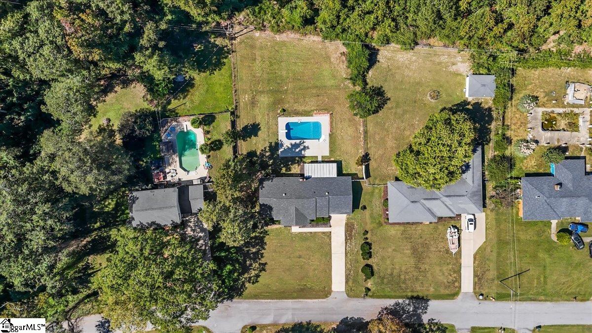 208 Briarwood Drive Belton, SC 29627