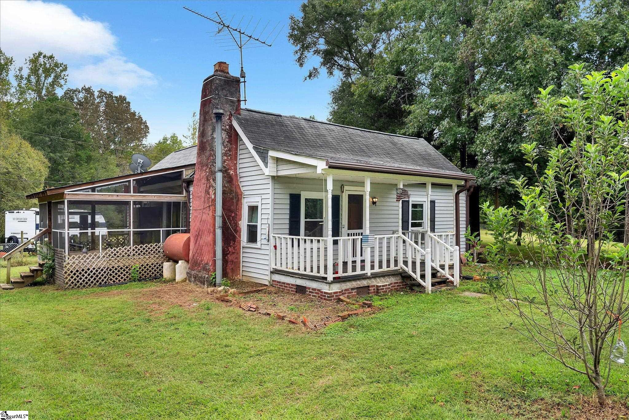 412 Simms School Road Central, SC 29630