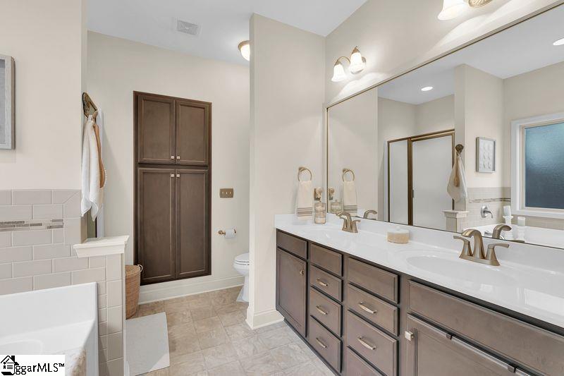 708 Wynborne Lane Moore, SC 29369