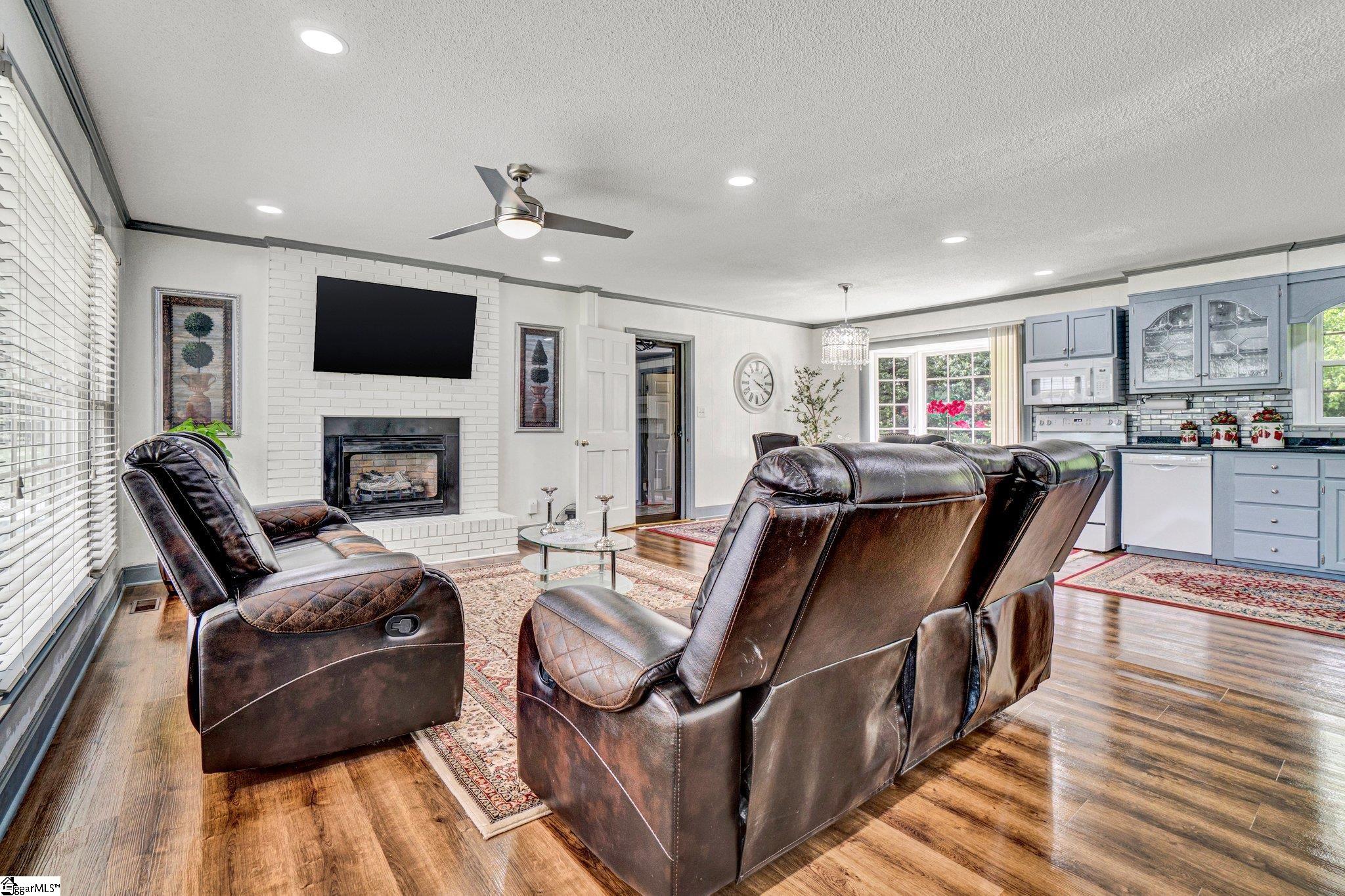 1113 Fox Squirrel Ridge Road Pickens, SC 29671