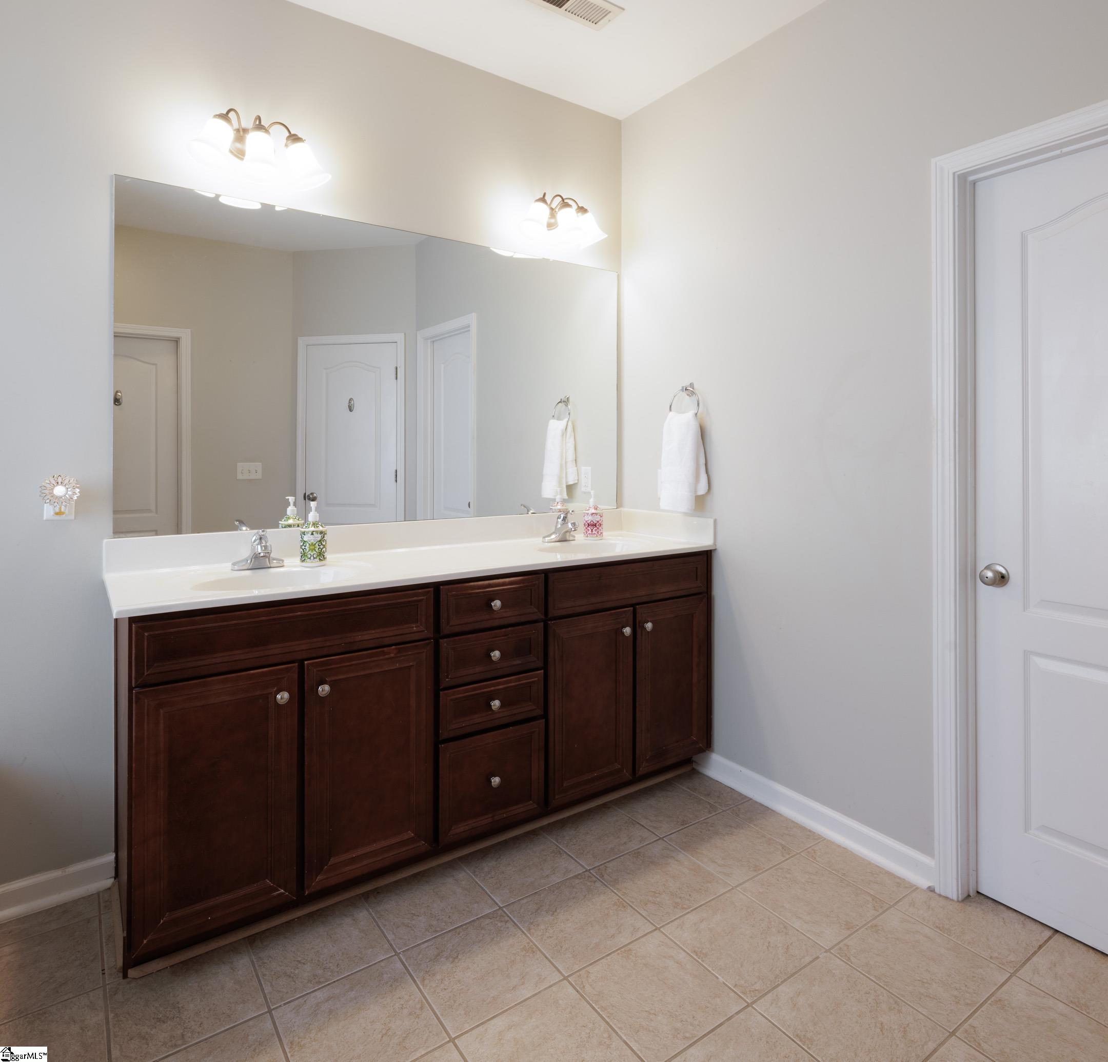 30 Pine Island Drive Simpsonville, SC 29681