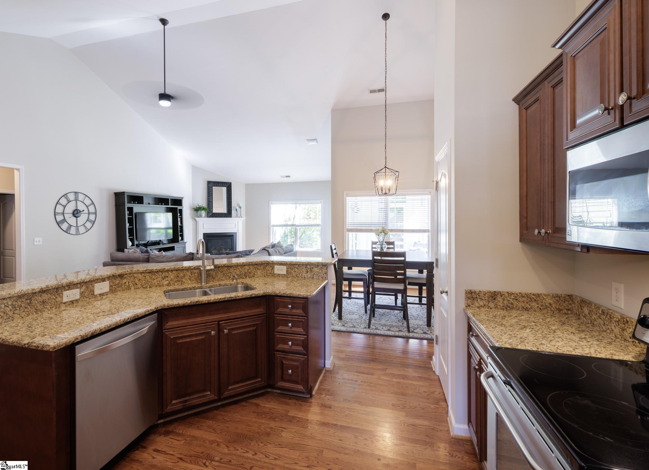 30 Pine Island Drive Simpsonville, SC 29681