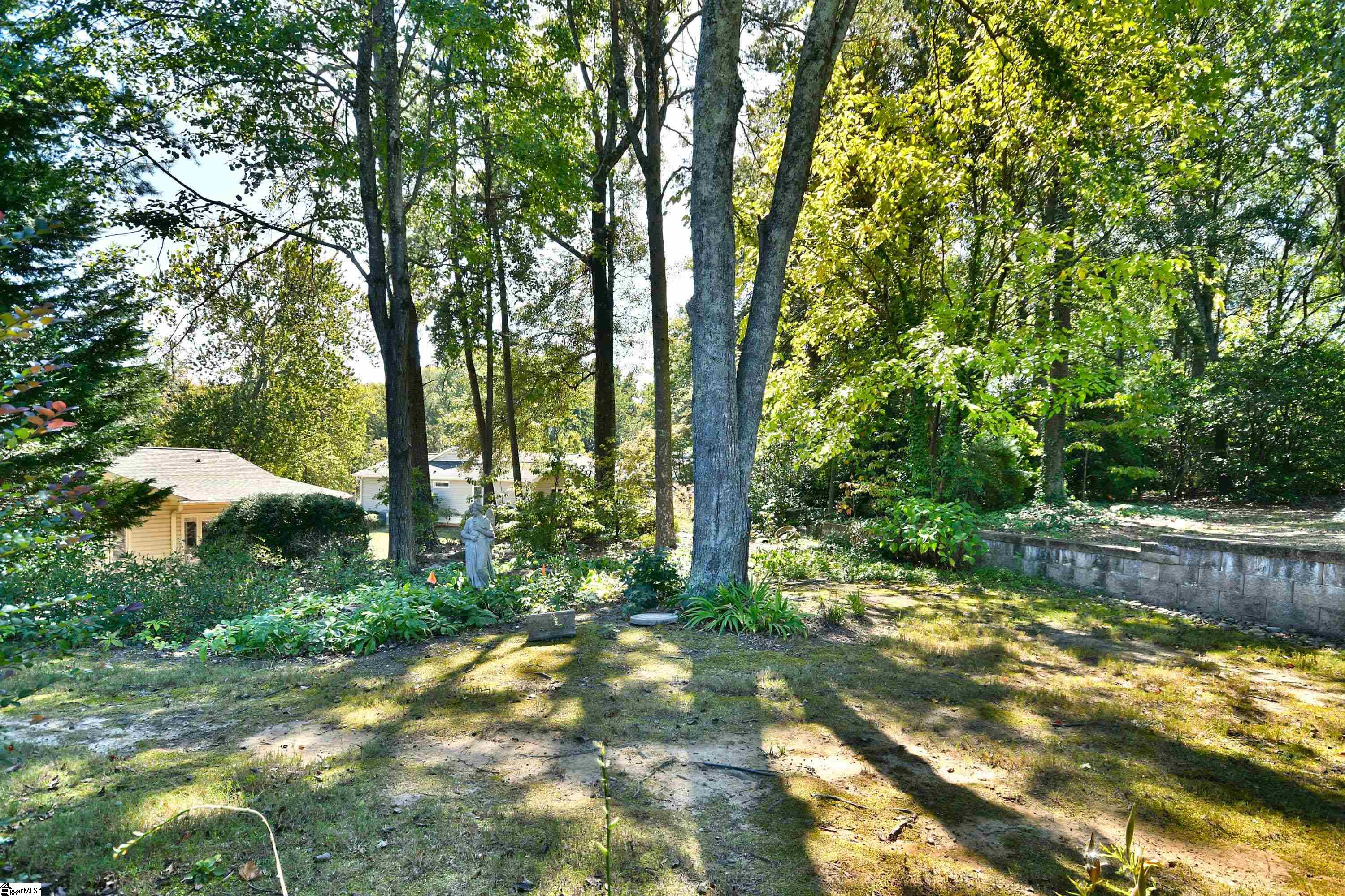 19 Woodtrace Circle Greenville, SC 29615