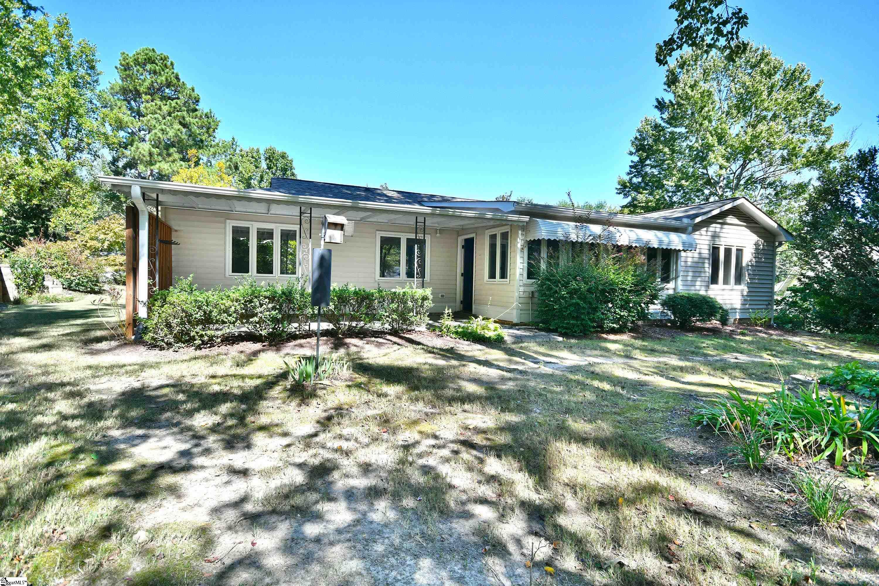 19 Woodtrace Circle Greenville, SC 29615