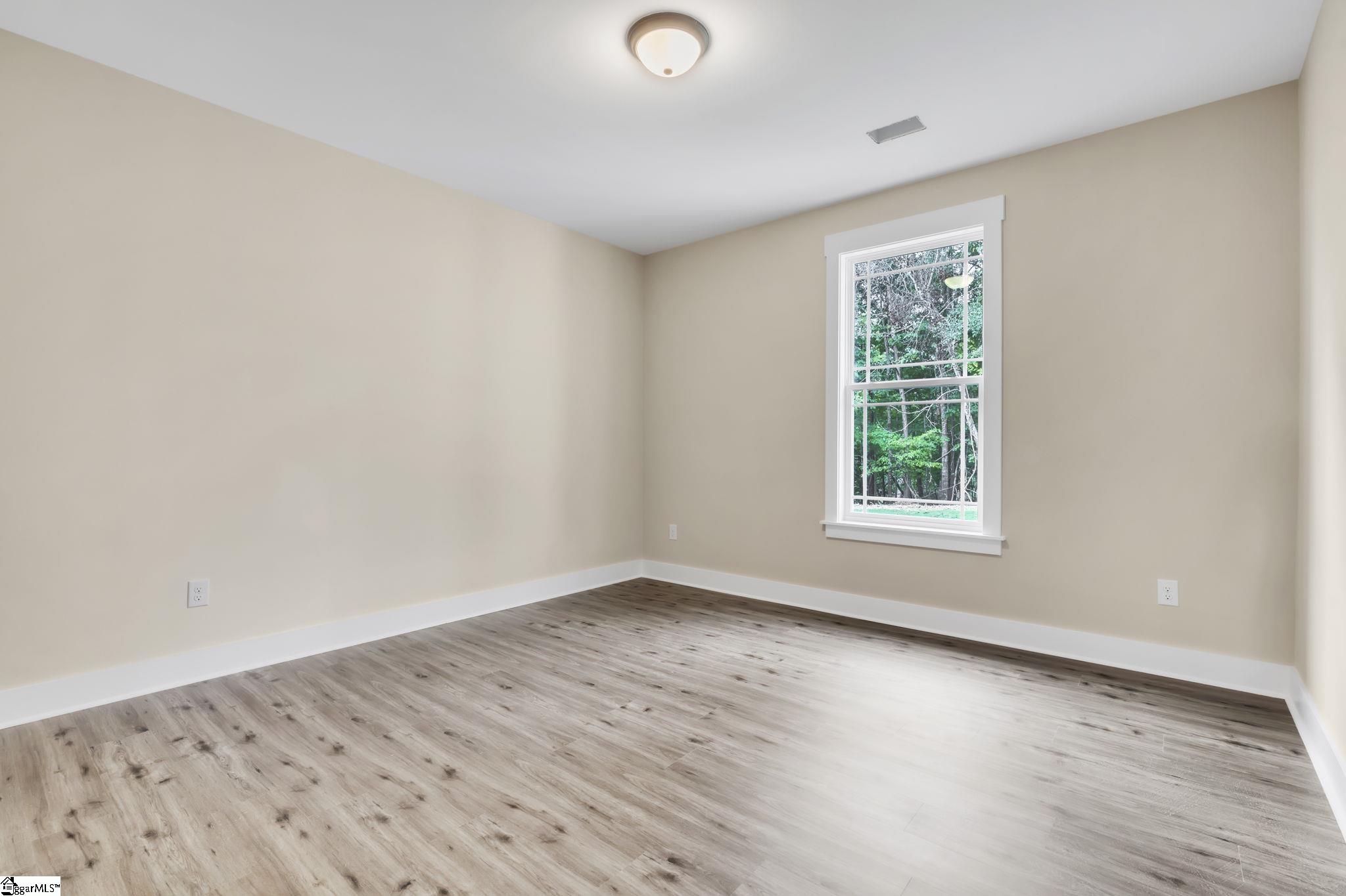 101 E Peninsula Drive Laurens, SC 29360