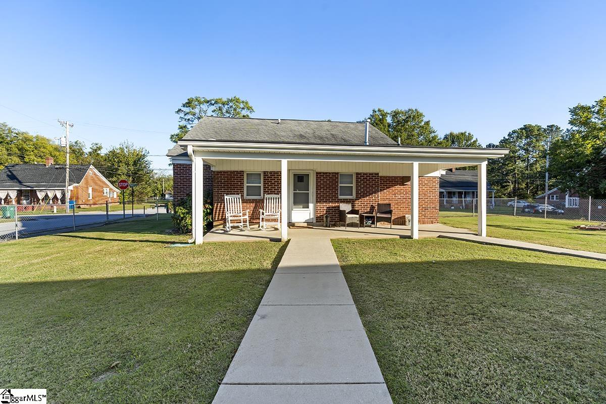 502 Lowell Avenue Greenwood, SC 29646