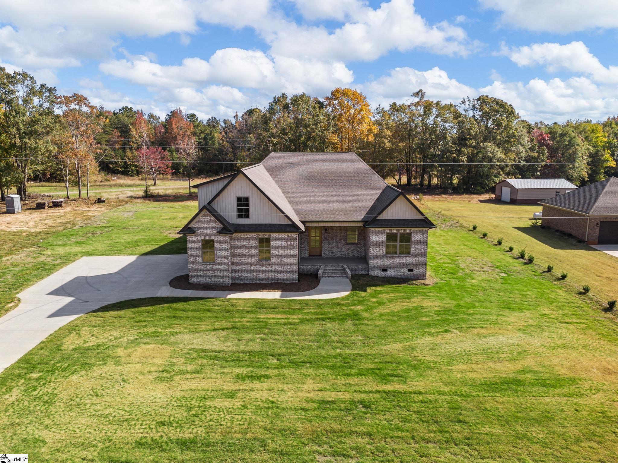 291 Robbins Road Chesnee, SC 29323