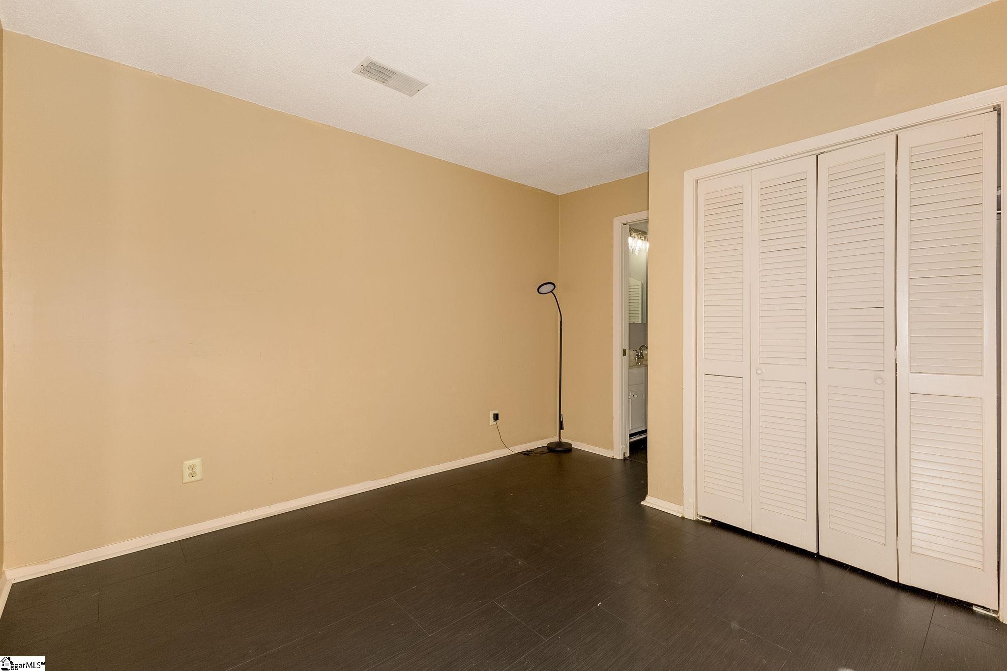 125 Inglewood Way Greenville, SC 29615