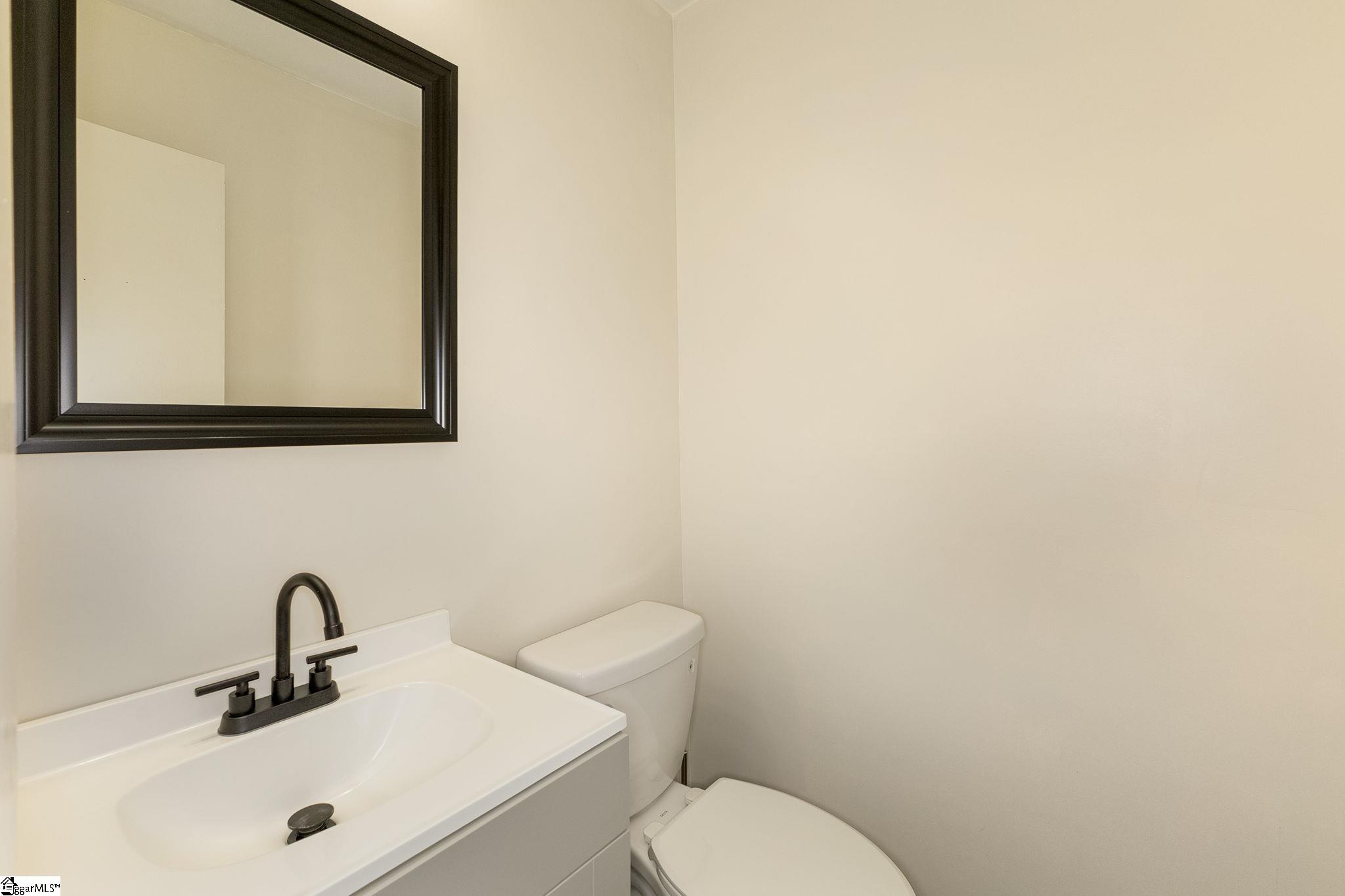 125 Inglewood Way Greenville, SC 29615