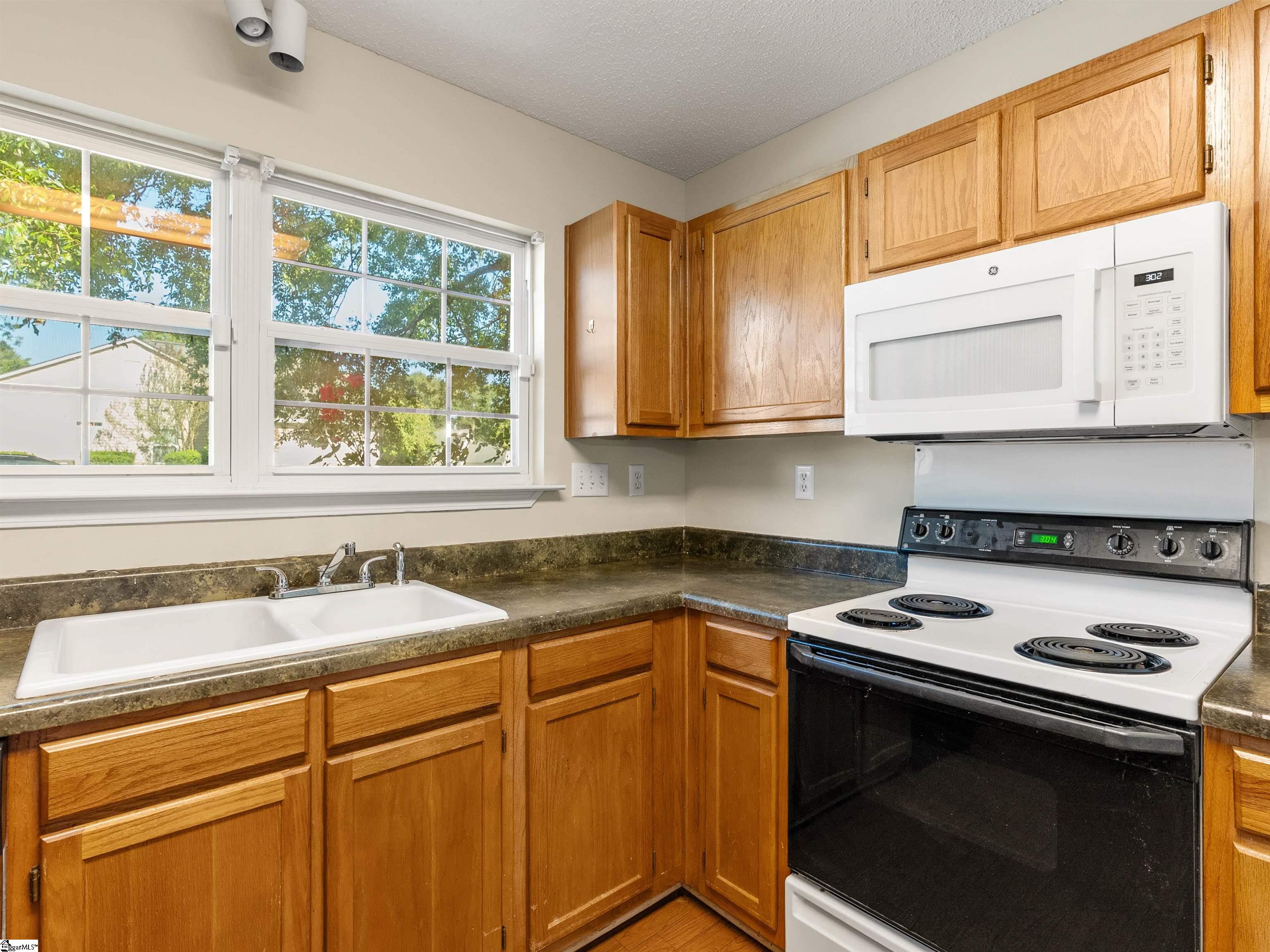 242 Birds Eye View Boiling Springs, SC 29316