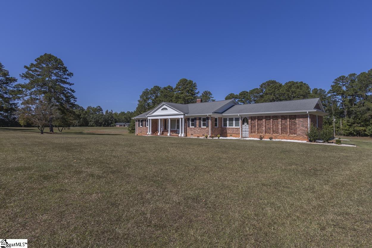 2486 W Highway Abbeville, SC 29620