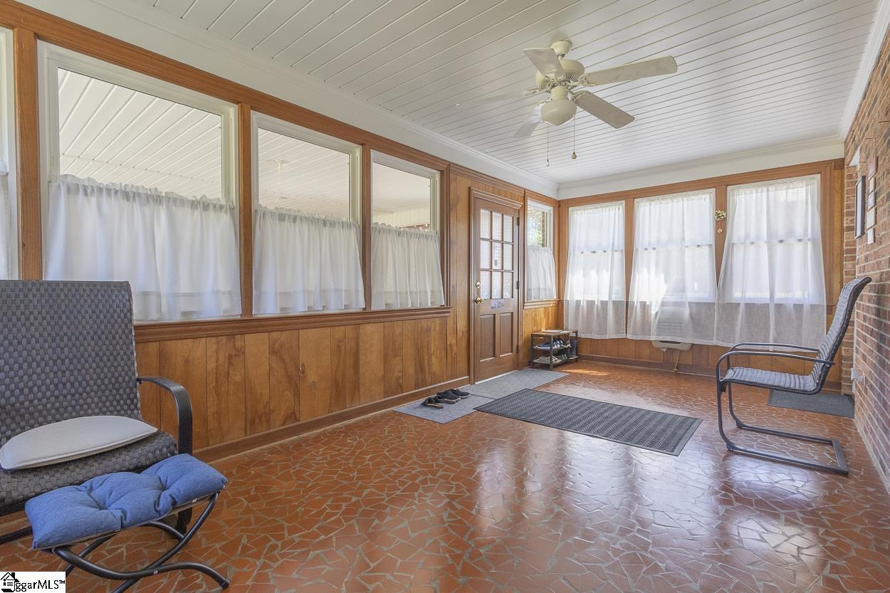 2486 W Highway Abbeville, SC 29620