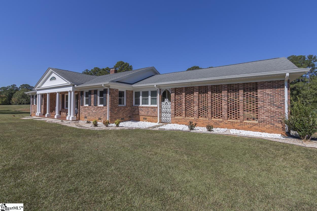 2486 W Highway Abbeville, SC 29620