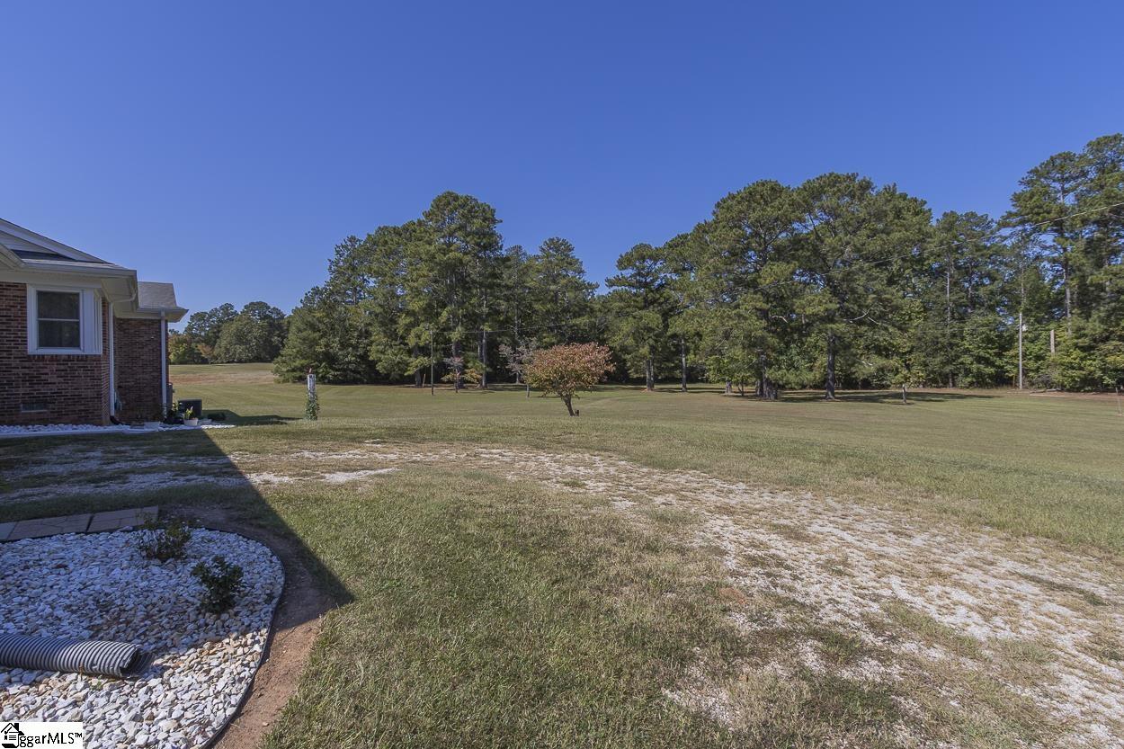 2486 W Highway Abbeville, SC 29620
