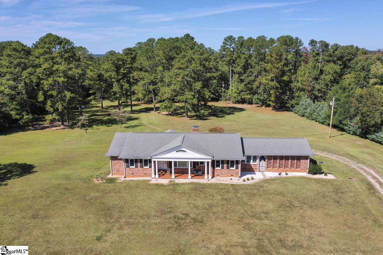 2486 W Highway Abbeville, SC 29620