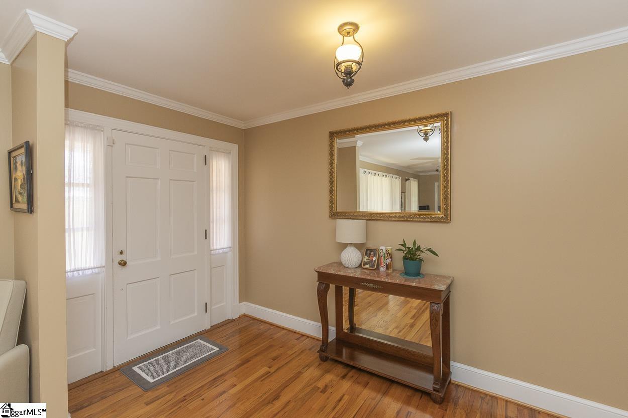 2486 W Highway Abbeville, SC 29620