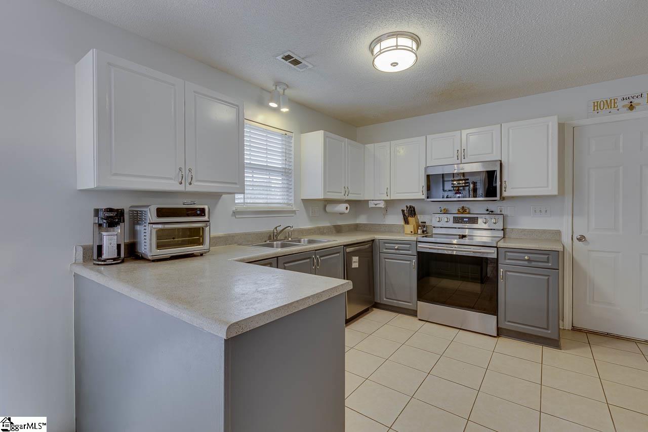 10 Madera Trail Simpsonville, SC 29680