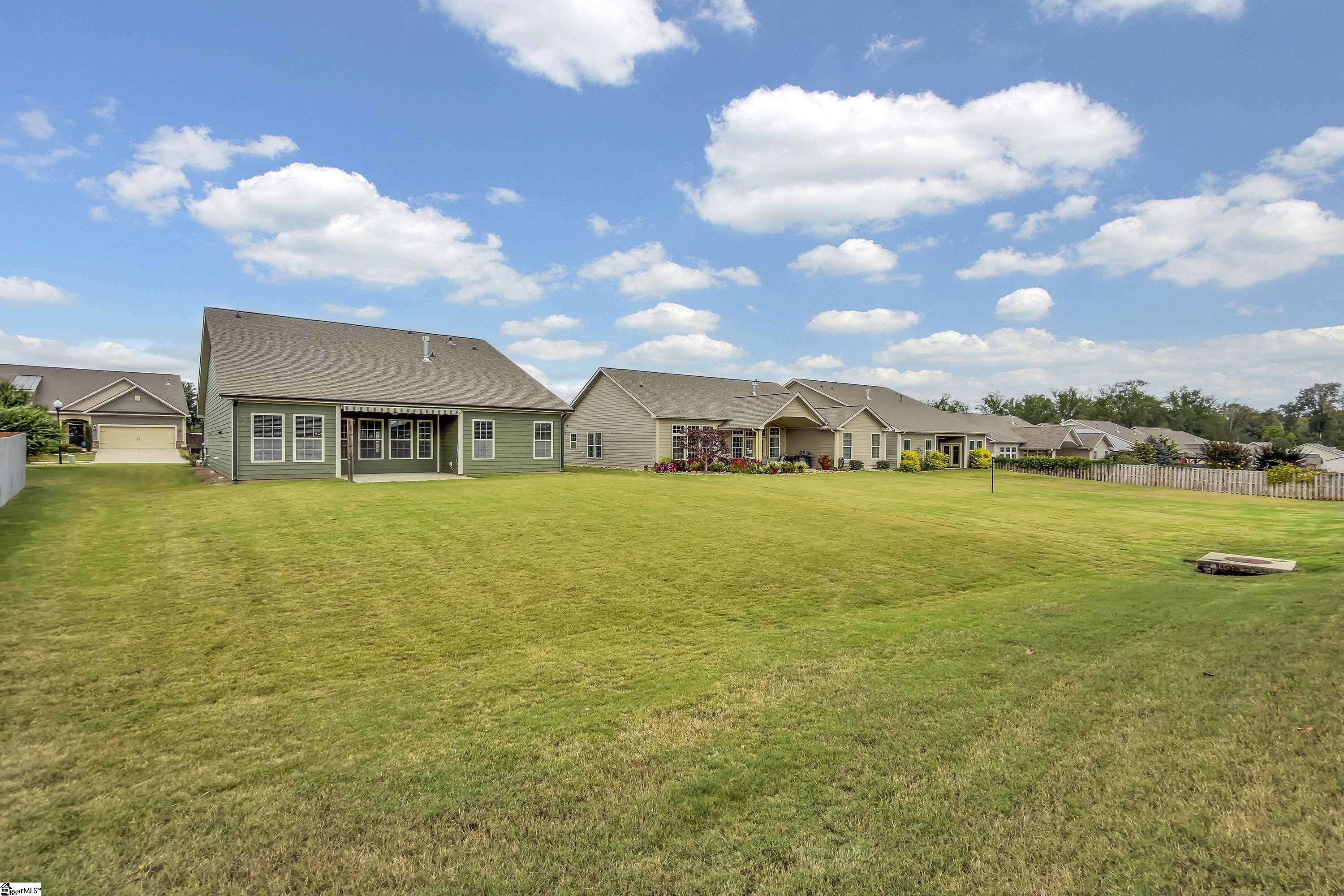 8 Common Oaks Court Simpsonville, SC 29681