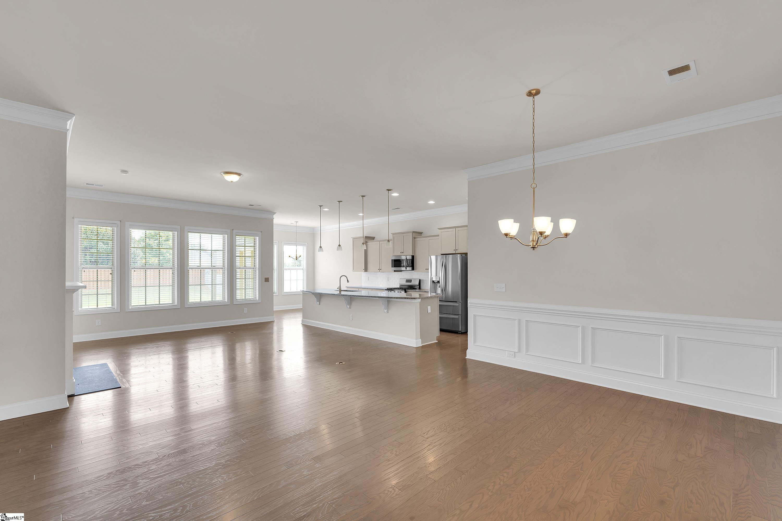 8 Common Oaks Court Simpsonville, SC 29681