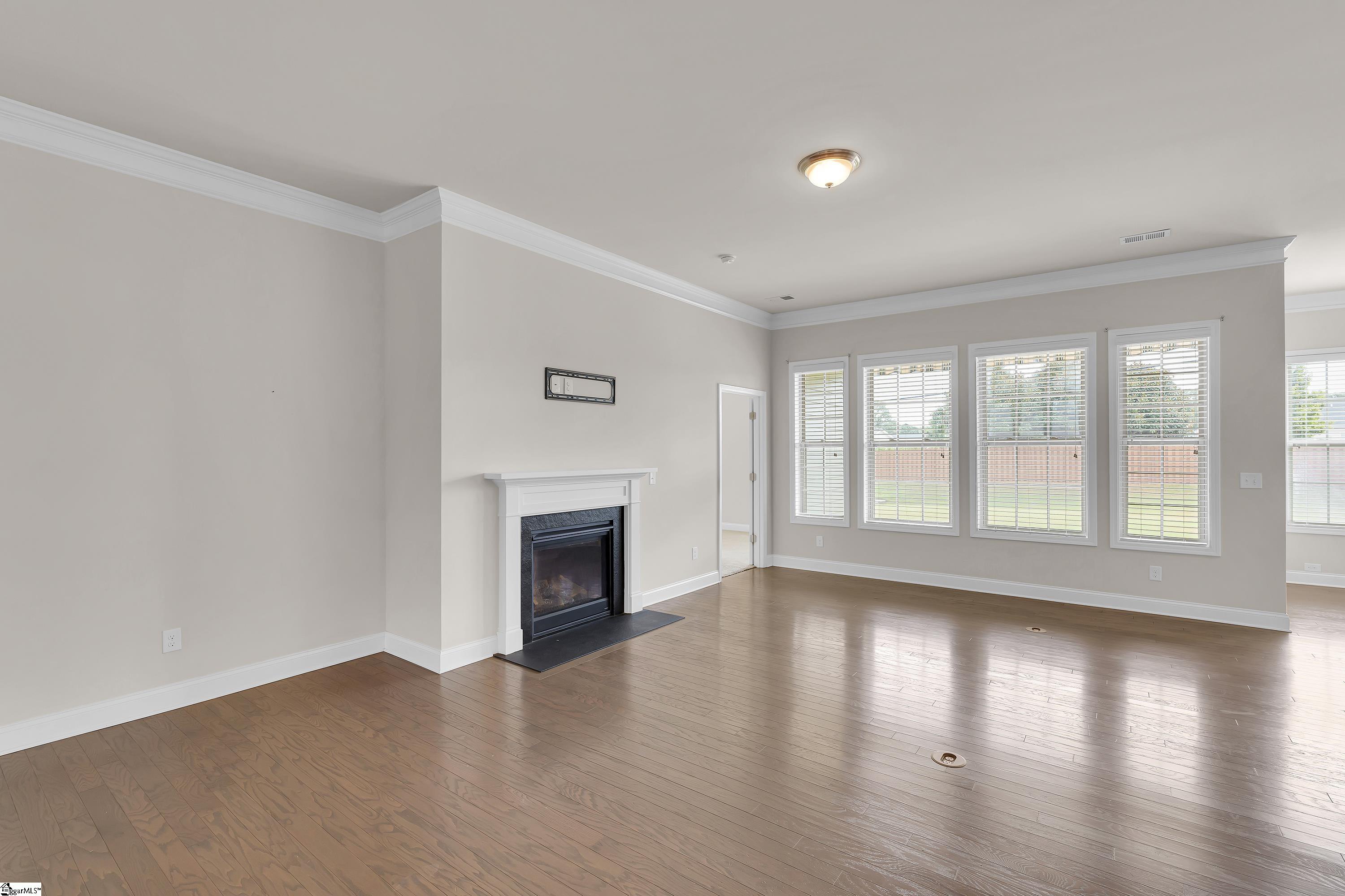 8 Common Oaks Court Simpsonville, SC 29681