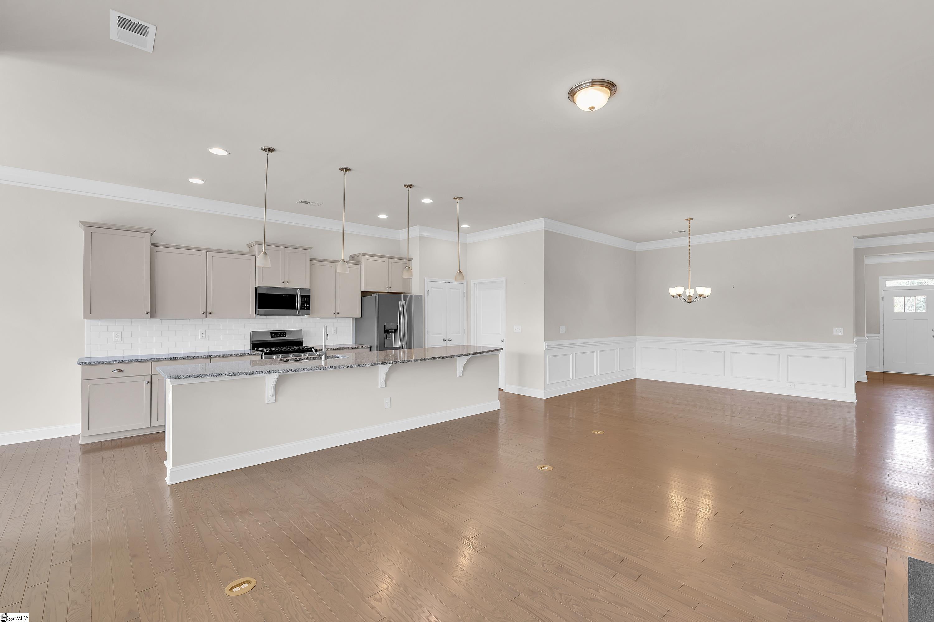 8 Common Oaks Court Simpsonville, SC 29681