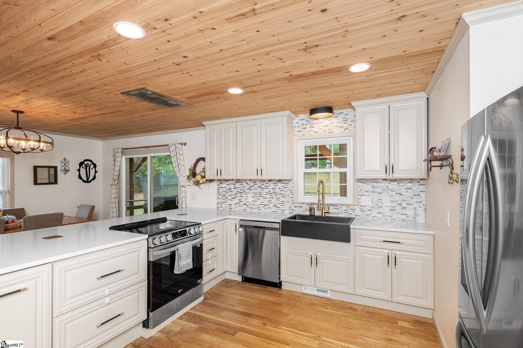 28 Jesse Court Taylors, SC 29687