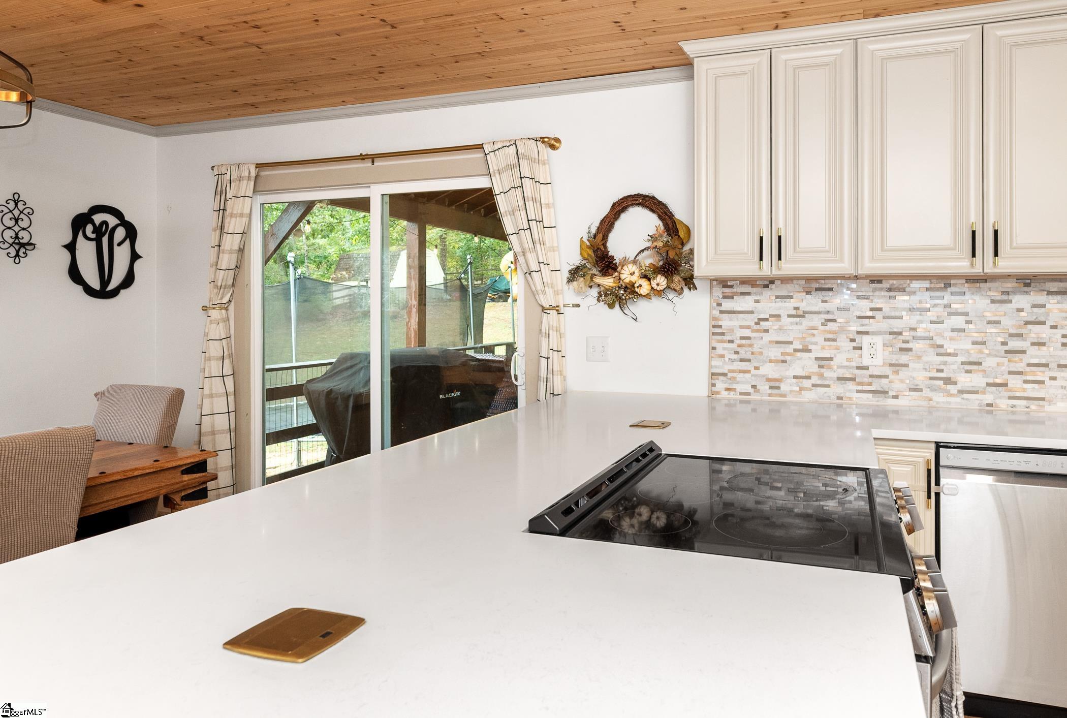 28 Jesse Court Taylors, SC 29687