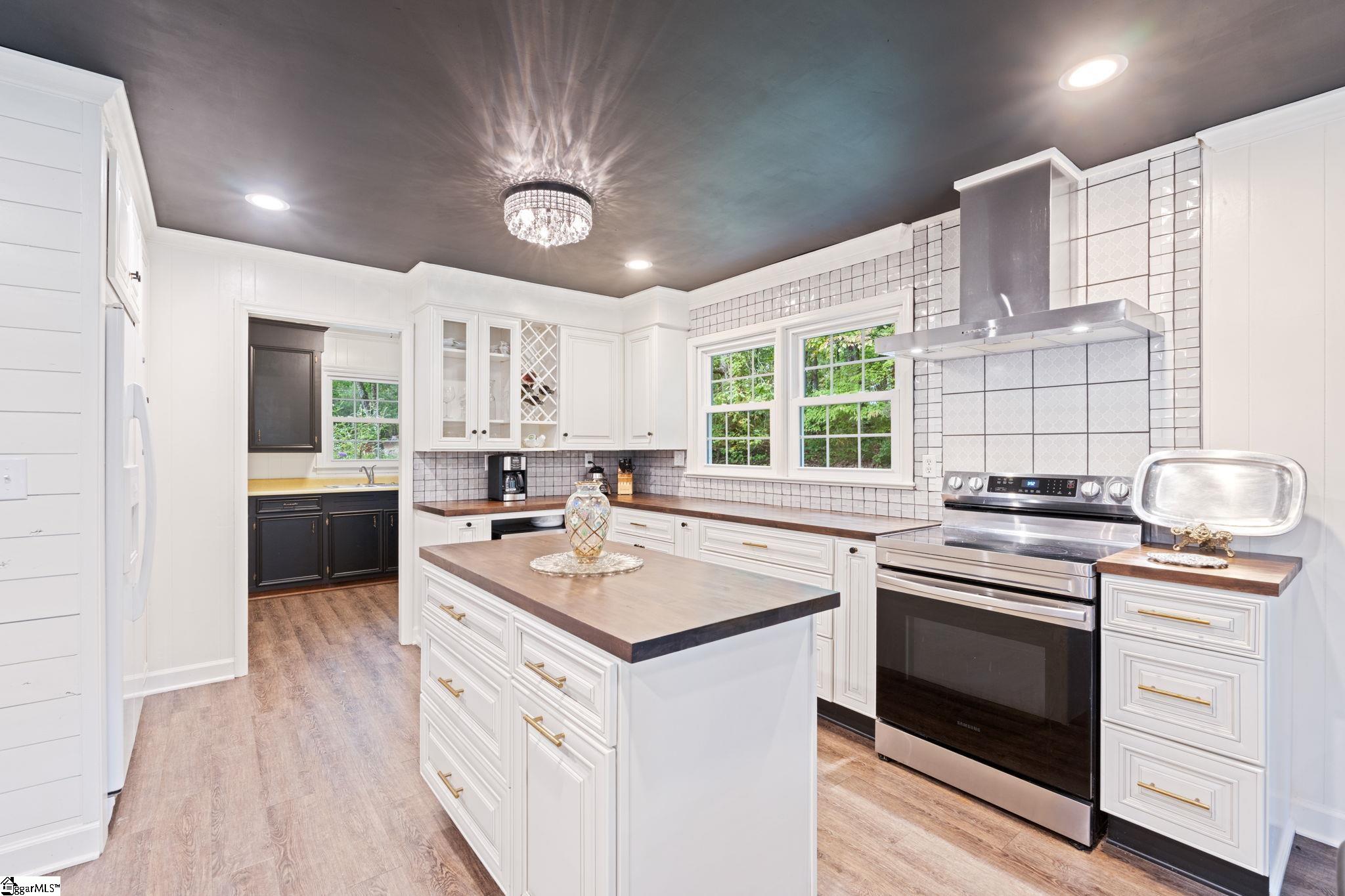 151 Hammond Drive Taylors, SC 29687