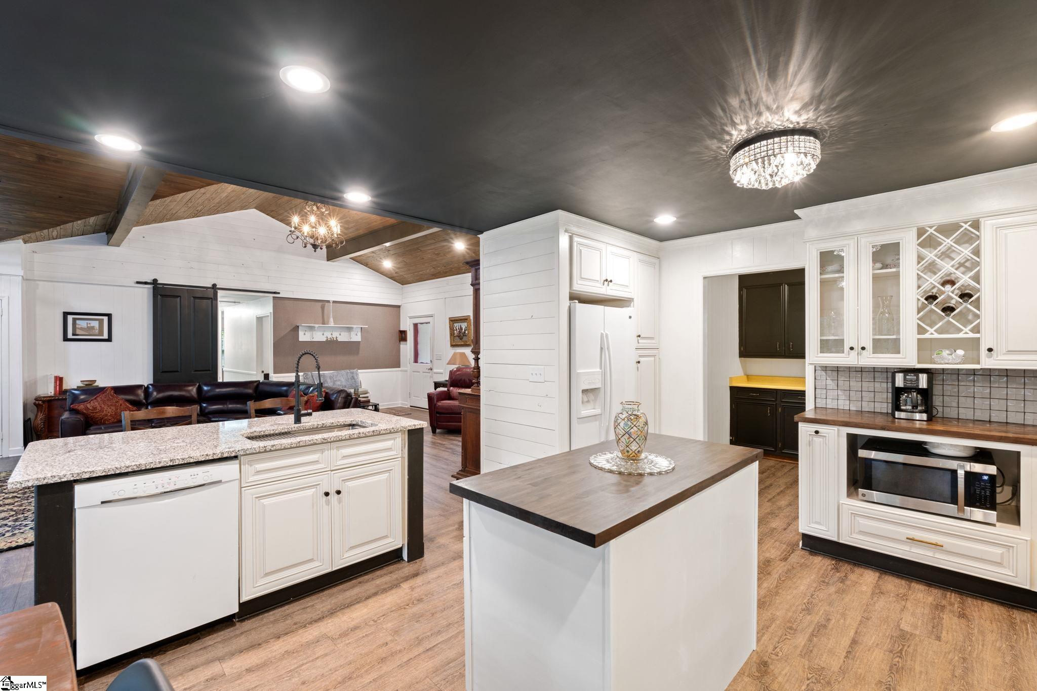 151 Hammond Drive Taylors, SC 29687